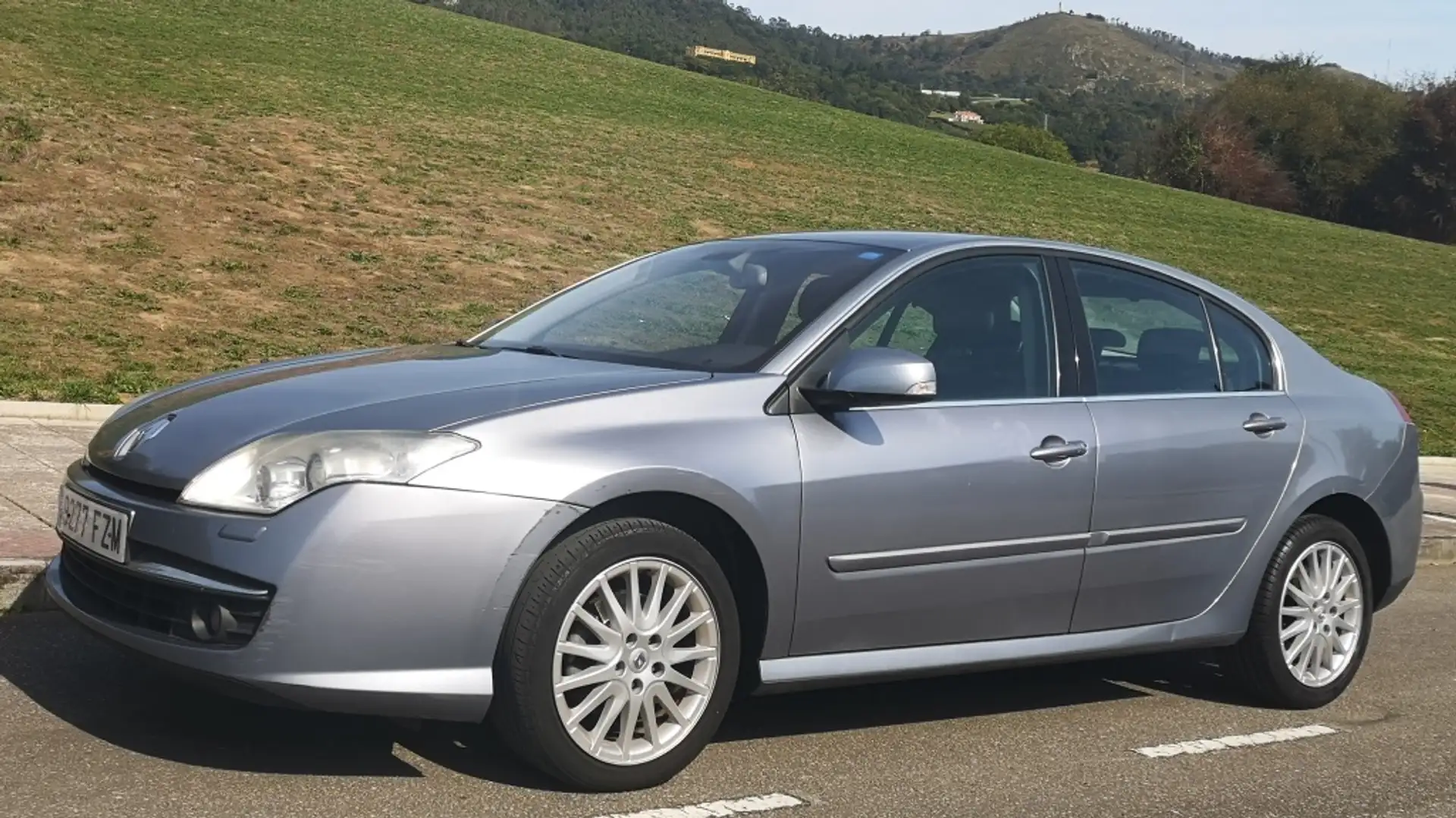 Renault Laguna 2.0DCI Privilege Gris - 1
