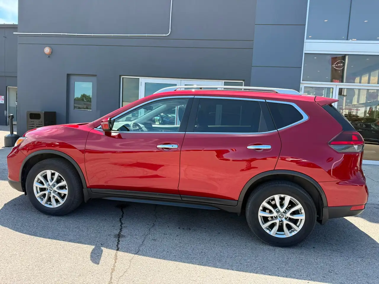 Nissan Rogue снимка Nissan Rogue