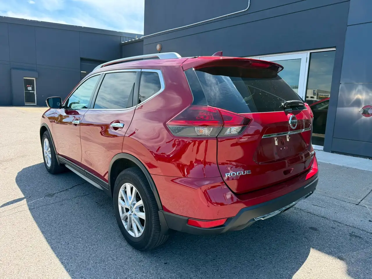 Nissan Rogue снимка Nissan Rogue