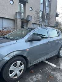hatchback 1.2i LT