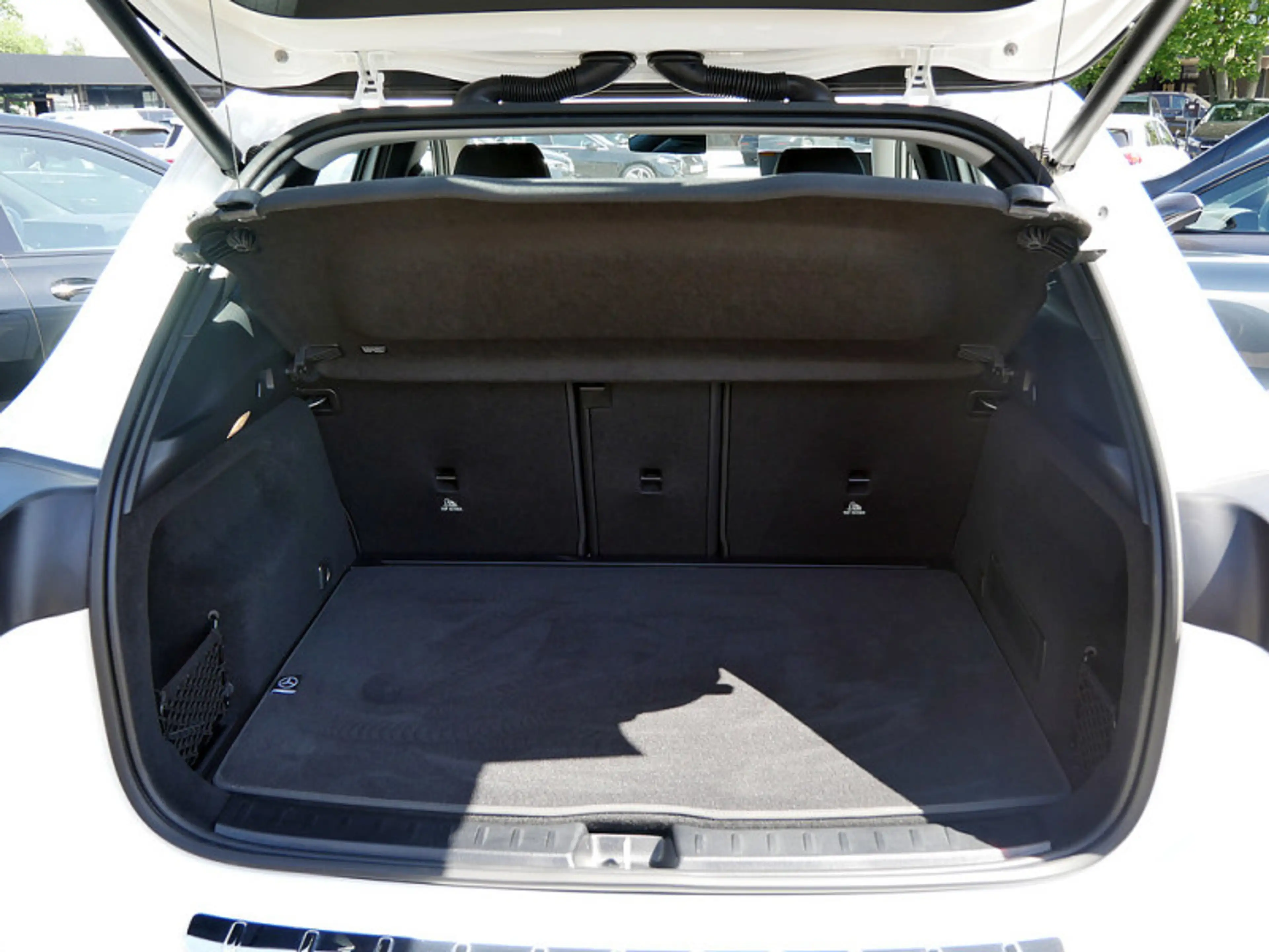 Mercedes-Benz GLA 220 d 4M , PROGRESSIVE 360 DISTR KAMERA SPUR — photo 9
