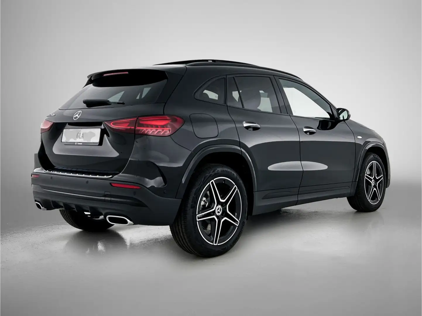 Mercedes-Benz GLA 250 e Business Solution AMG | Nightpakket | Parkeerpak Zwart - 2