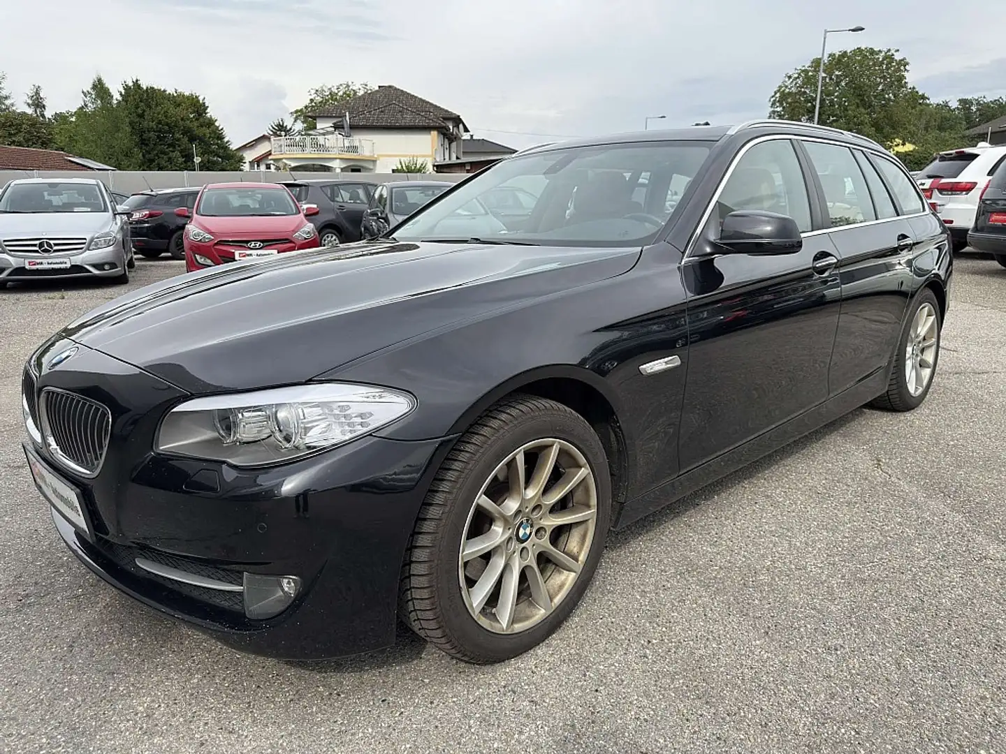 BMW 520 d Touring Österreich-Paket Schwarz - 2