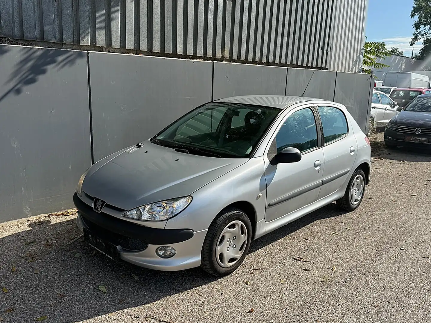 Peugeot 206 Sport Line 1,4 HDI 70 | PICKERL BIS 11/2026 INK... Grau - 1