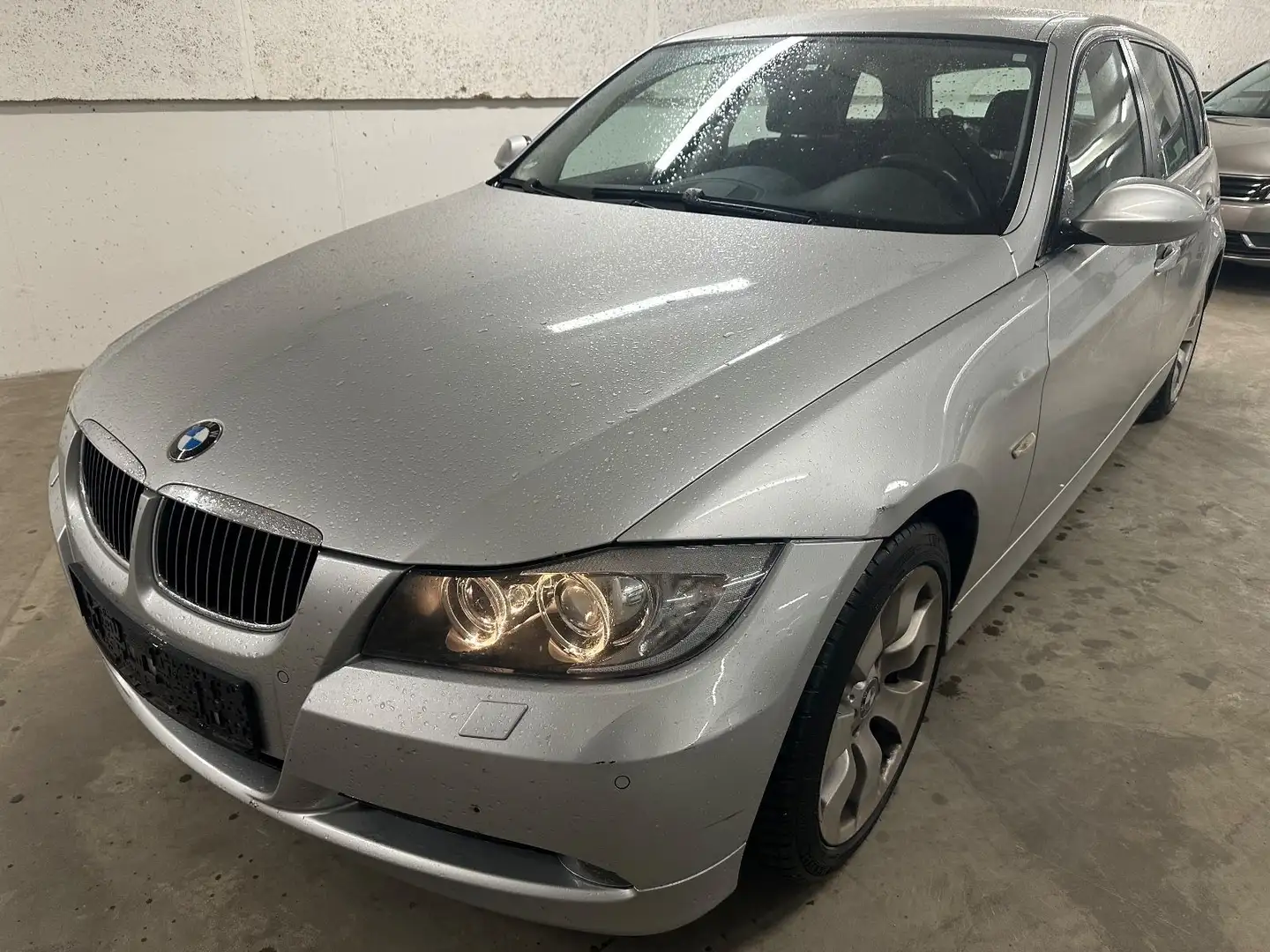 BMW 325 d Touring 1.Hand Xenon Klimaautomatik Silber - 1