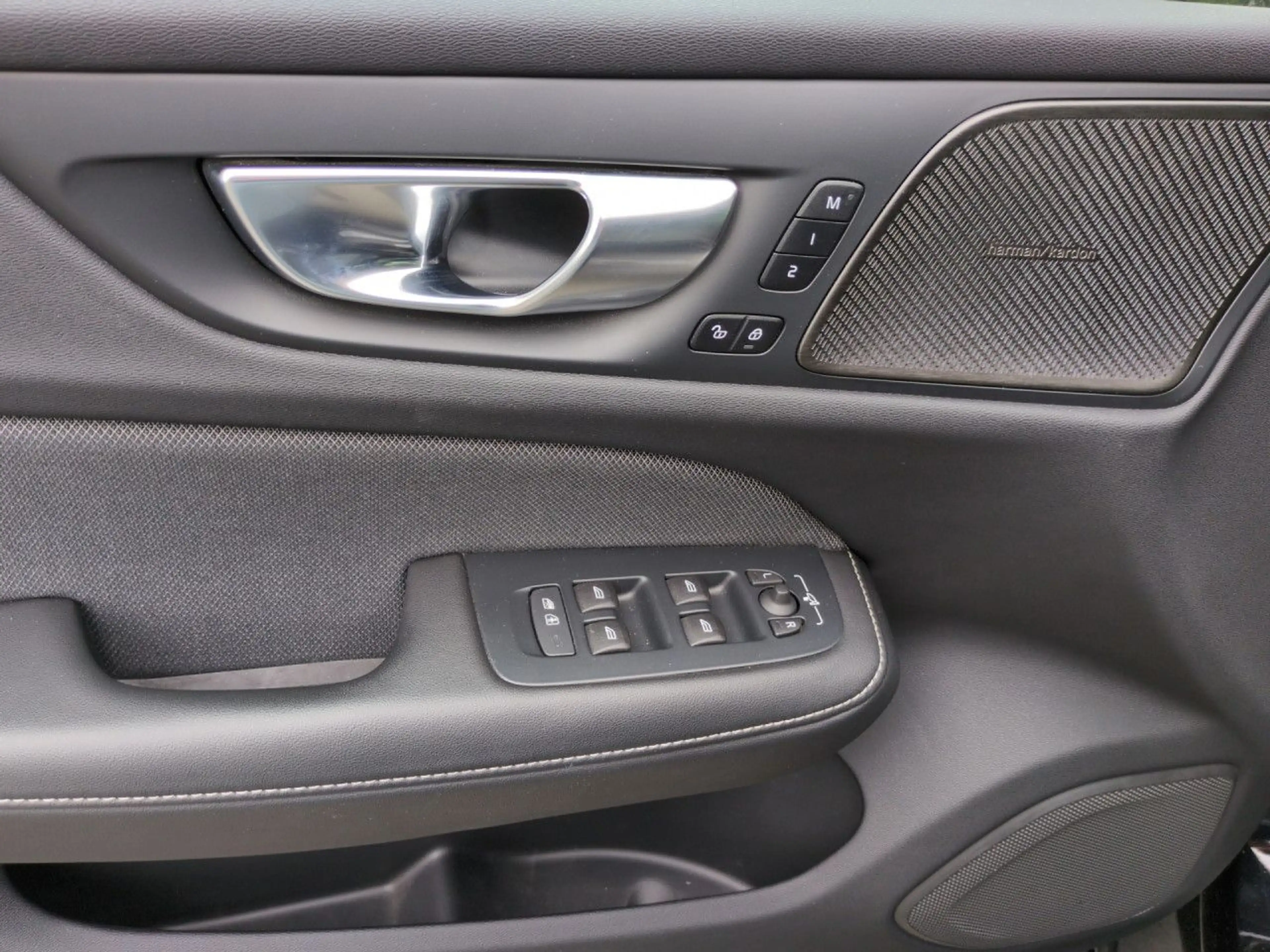 Volvo V60 Cross Country V60 CC Plus AWD Bluetooth LED Klima Standhzg — photo 10