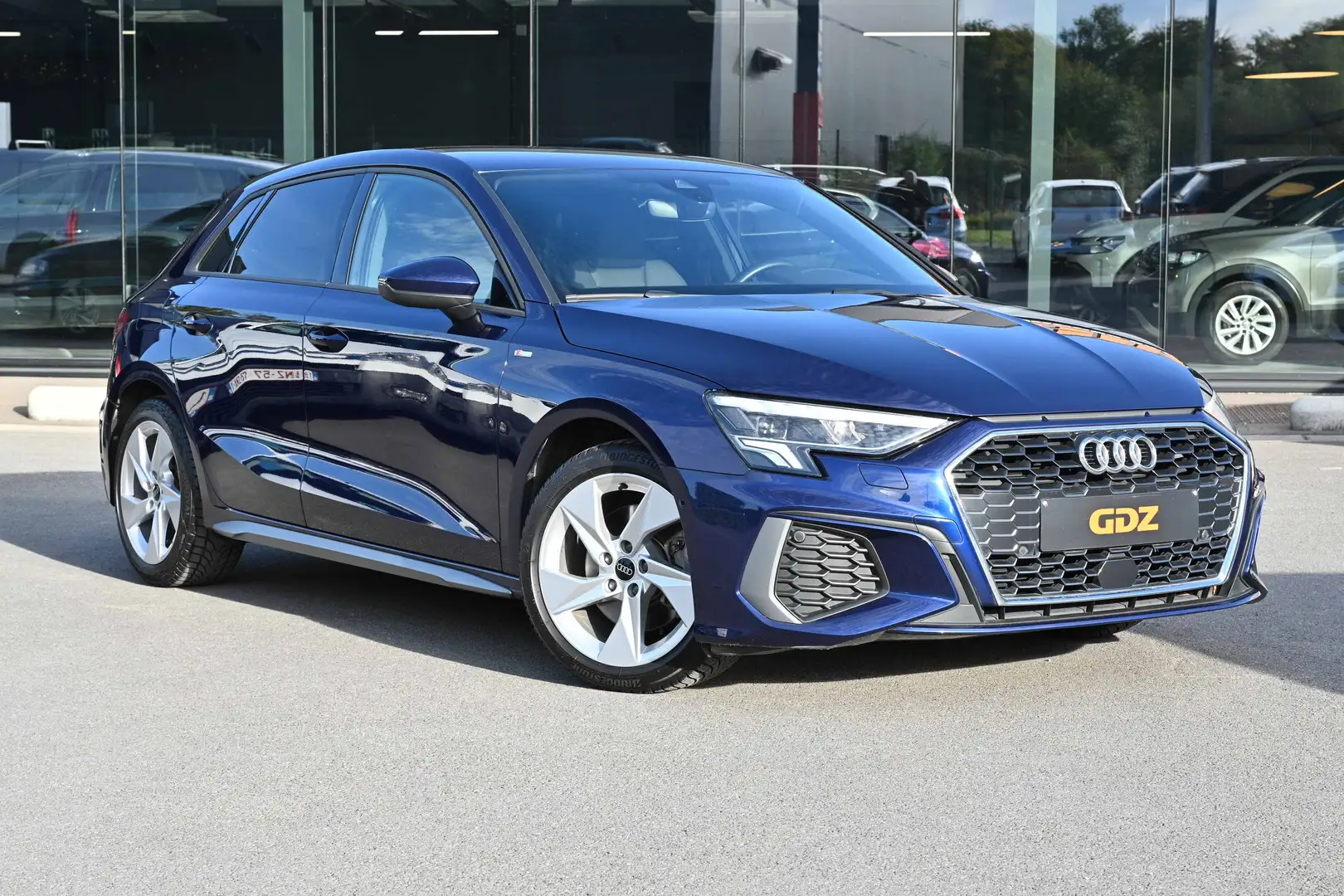 Audi A3 A3 Sportback 30 TFSI S line S tronic Blauw - 2