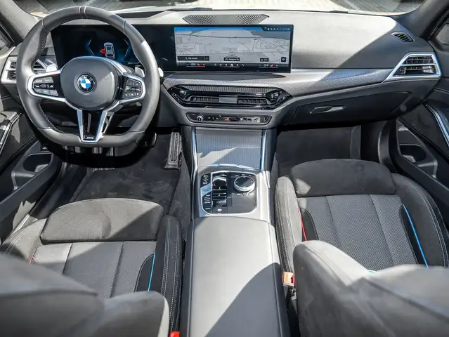 BMW 3 Series view 3