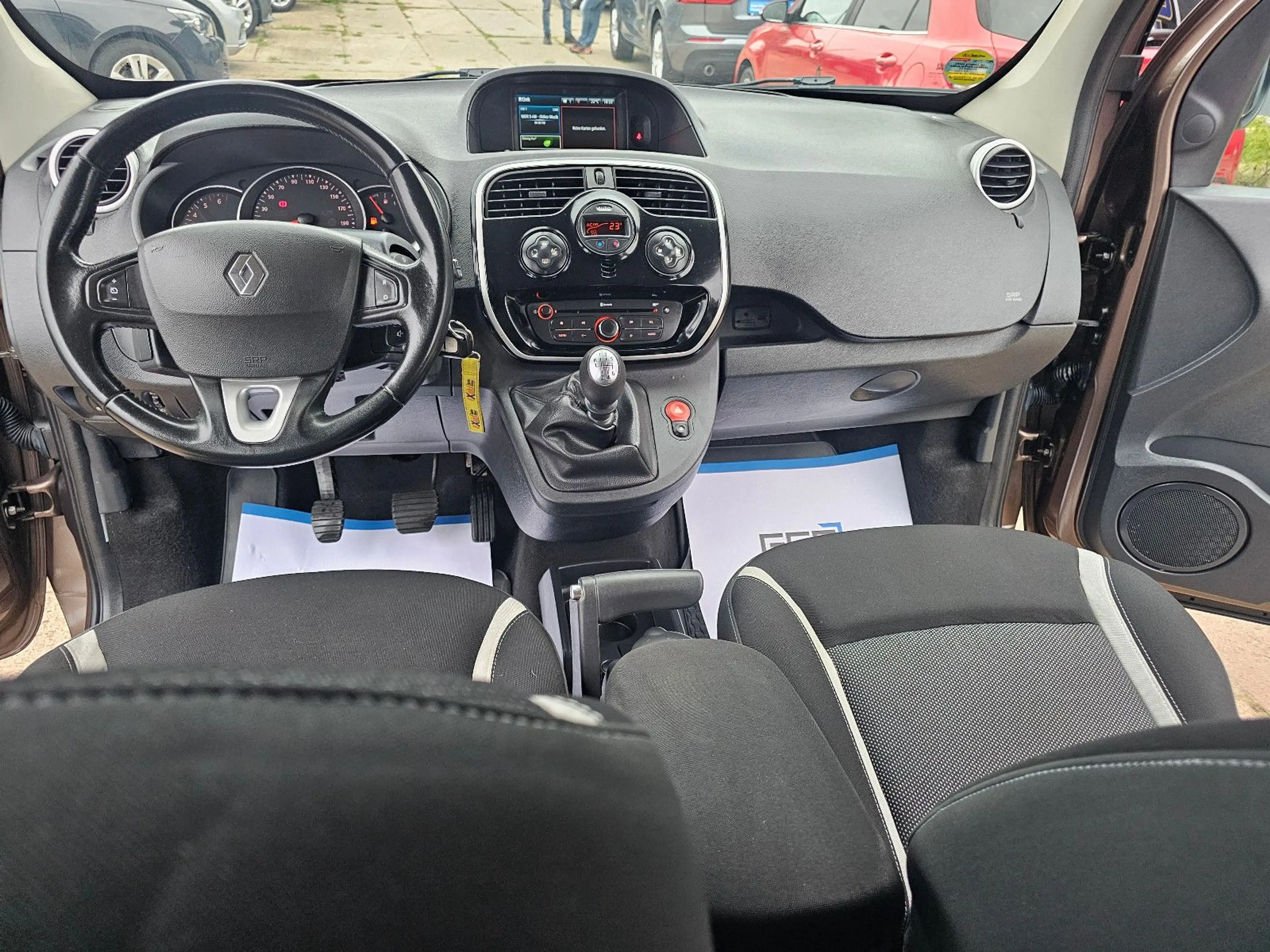 Renault Kangoo Luxe — photo 9