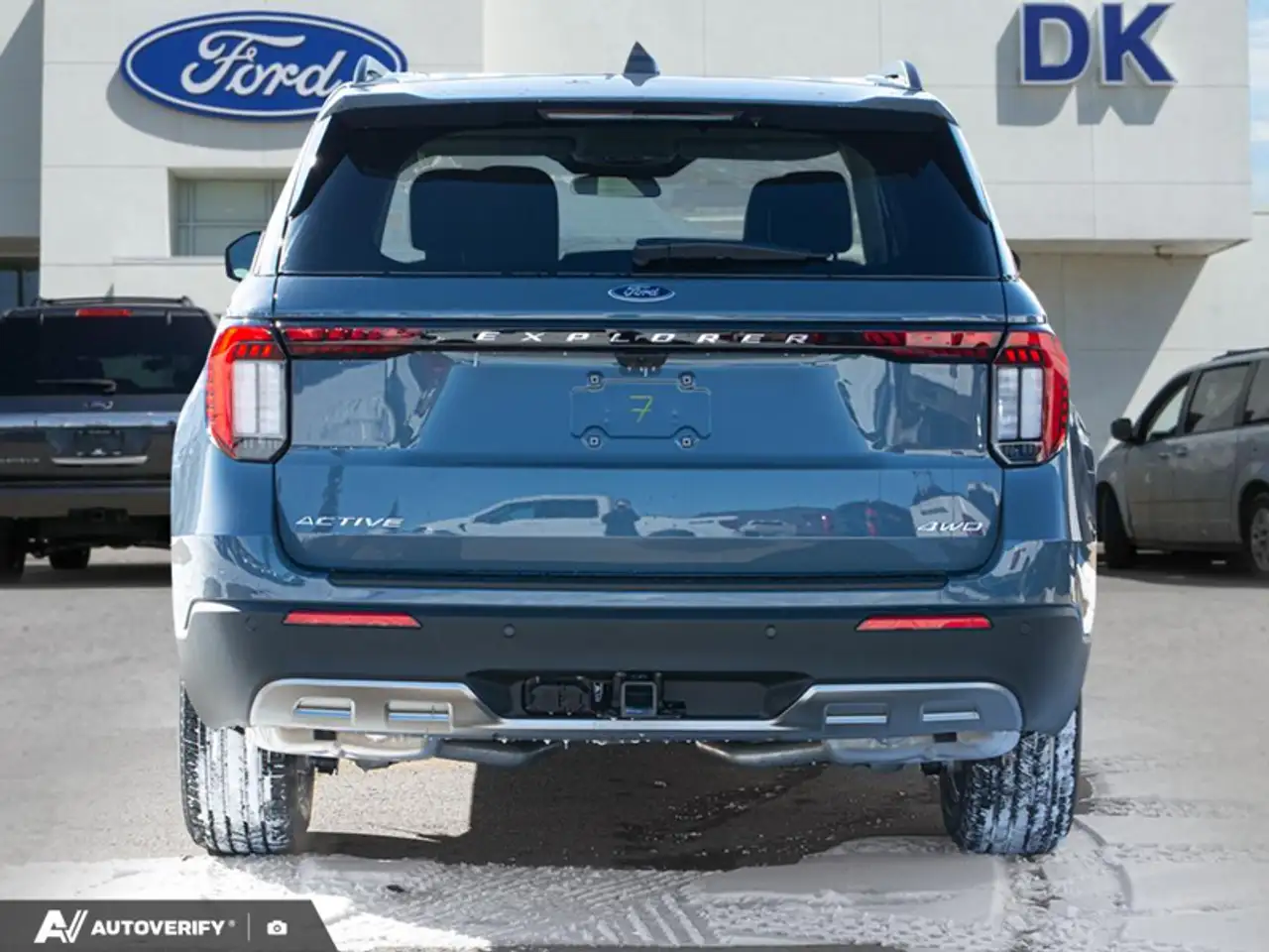 Ford Explorer снимка Ford Explorer