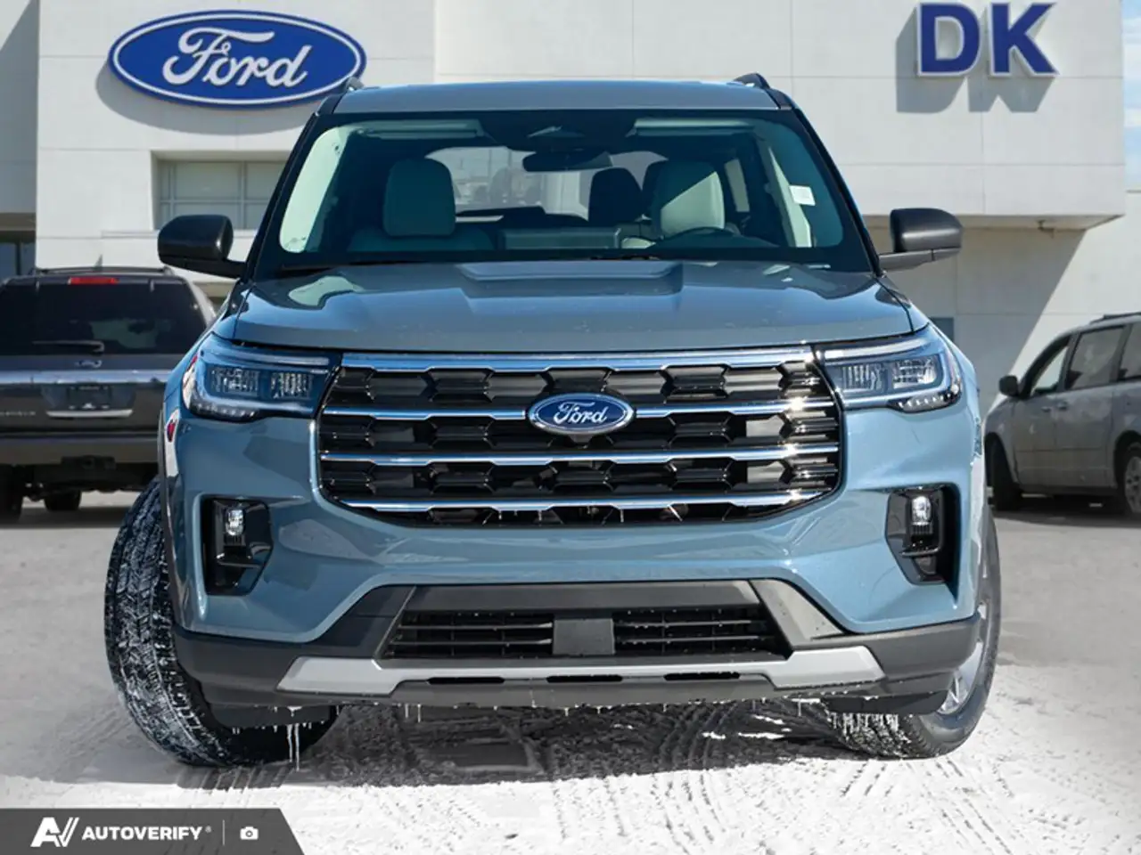 Ford Explorer снимка Ford Explorer