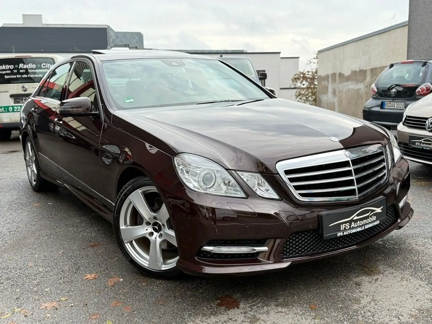 Mercedes-Benz E 250 *AMG LINE*NAVI*XENON*SCHIEBEDACH*PDC Brun - 2