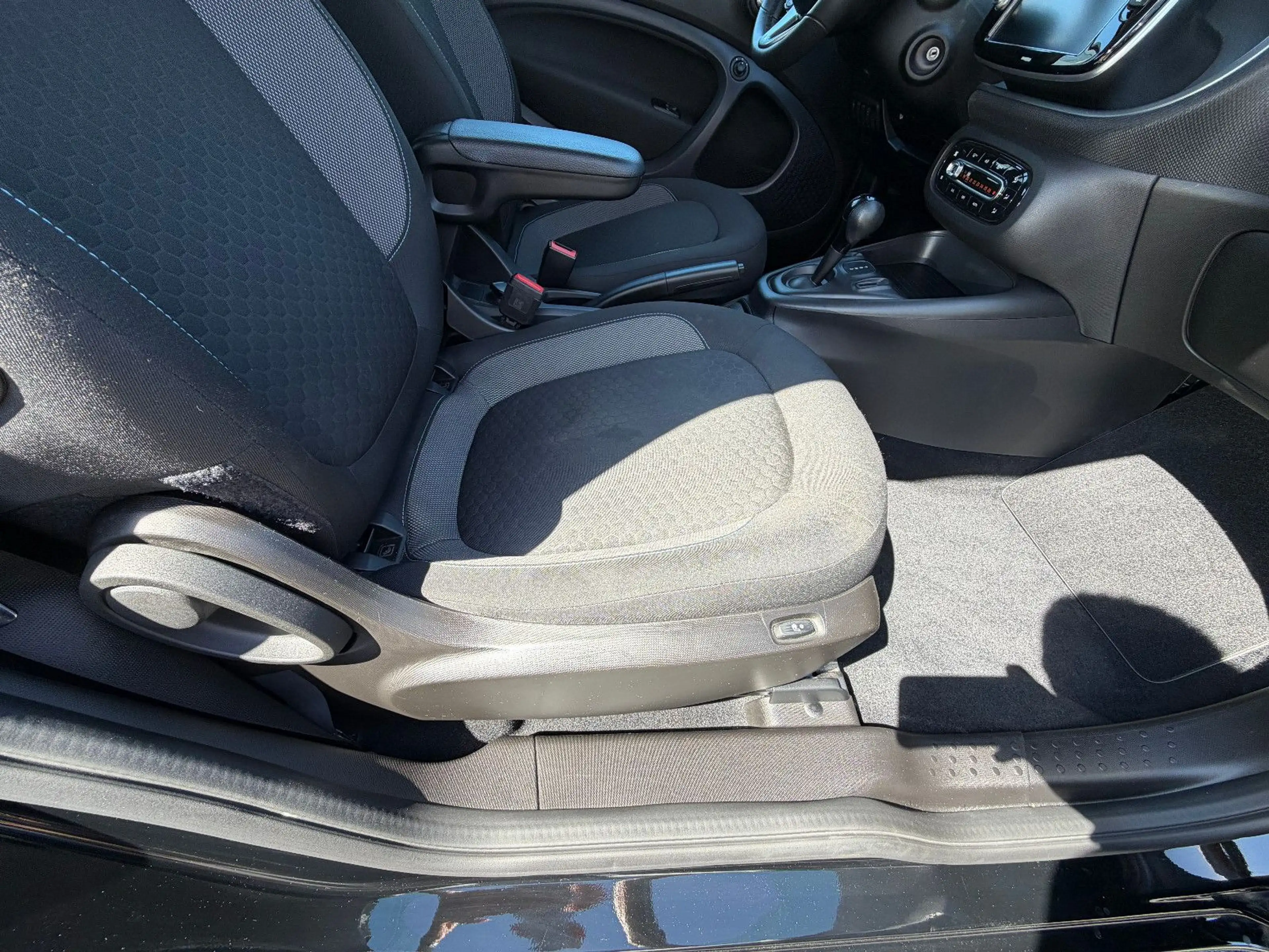smart forTwo coupe edrive advanced / EQ-AUTOMATIK — photo 13
