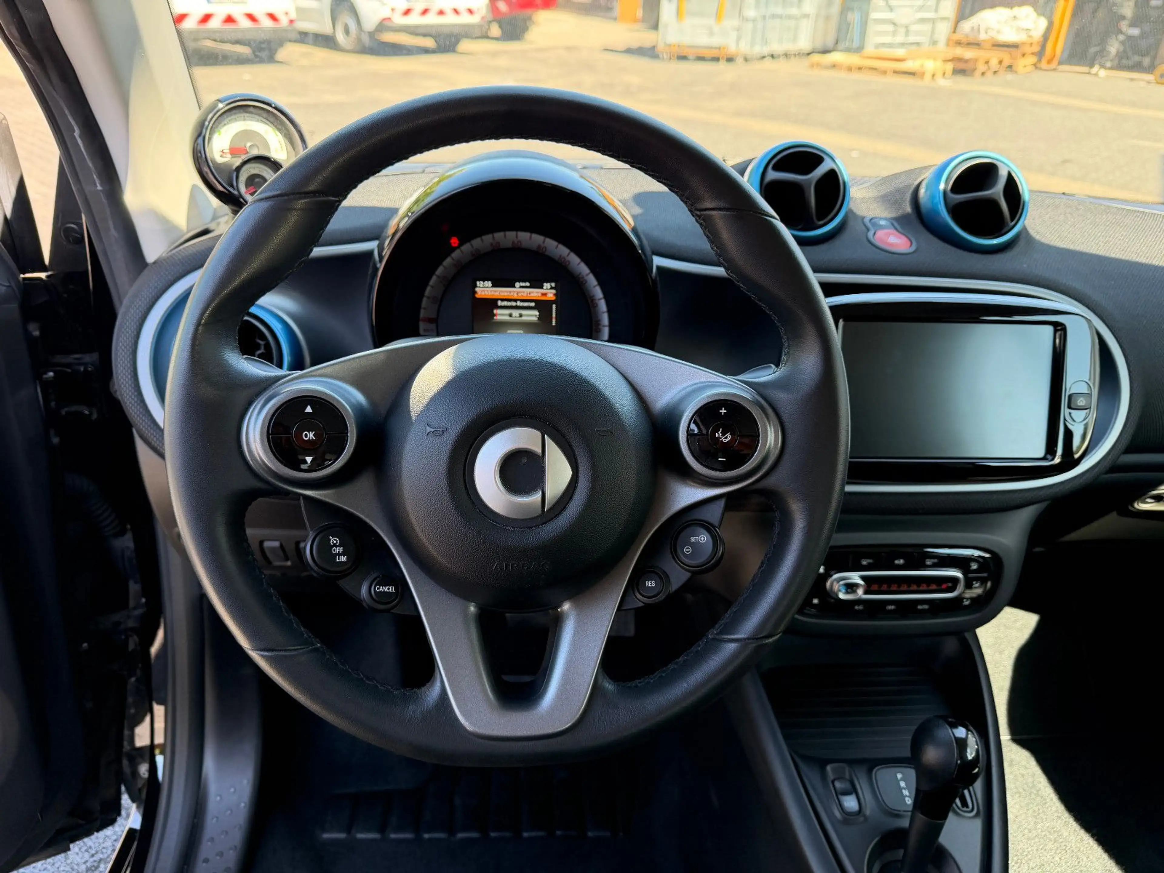 smart forTwo coupe edrive advanced / EQ-AUTOMATIK — photo 9