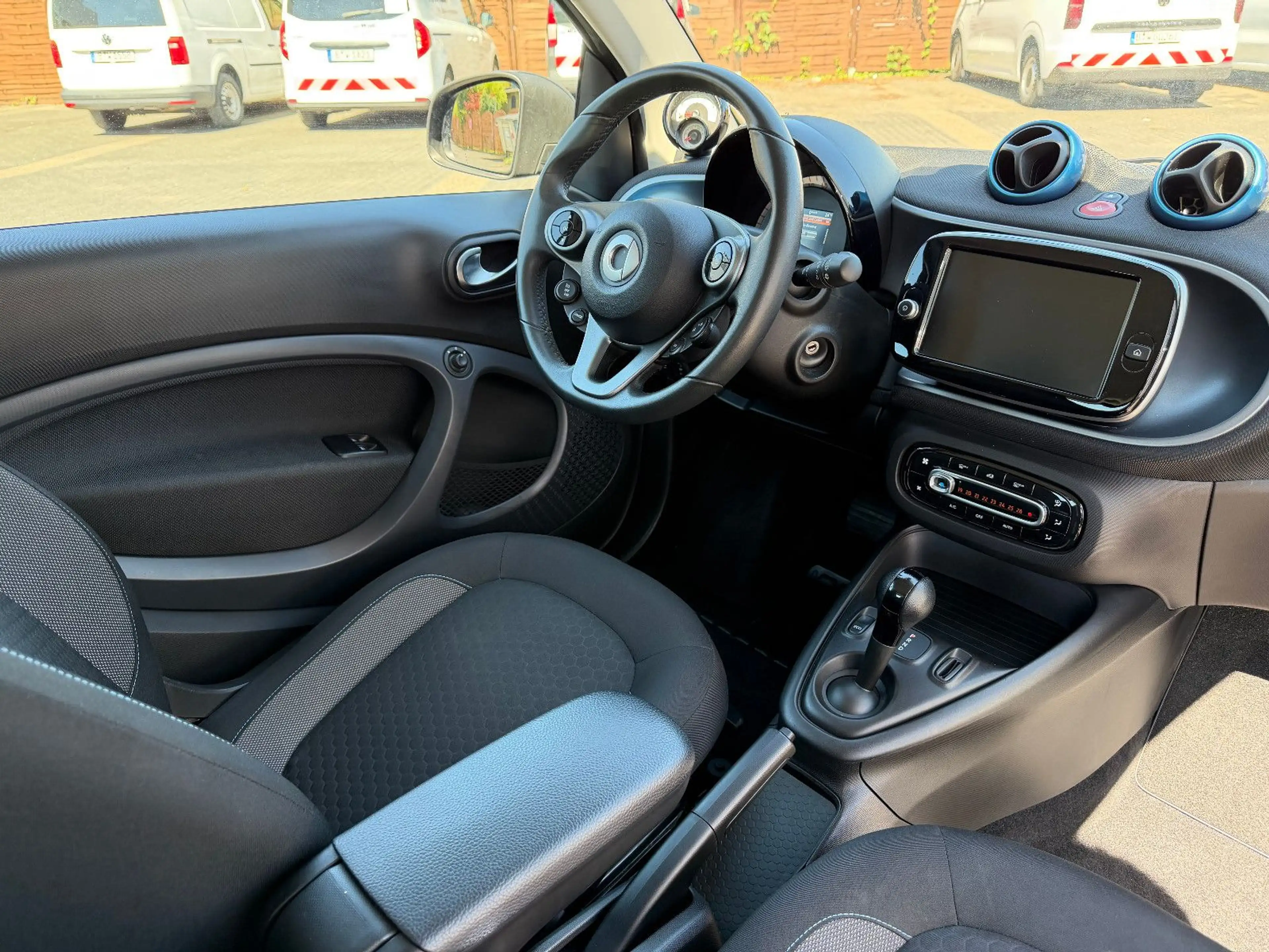 smart forTwo coupe edrive advanced / EQ-AUTOMATIK — photo 10