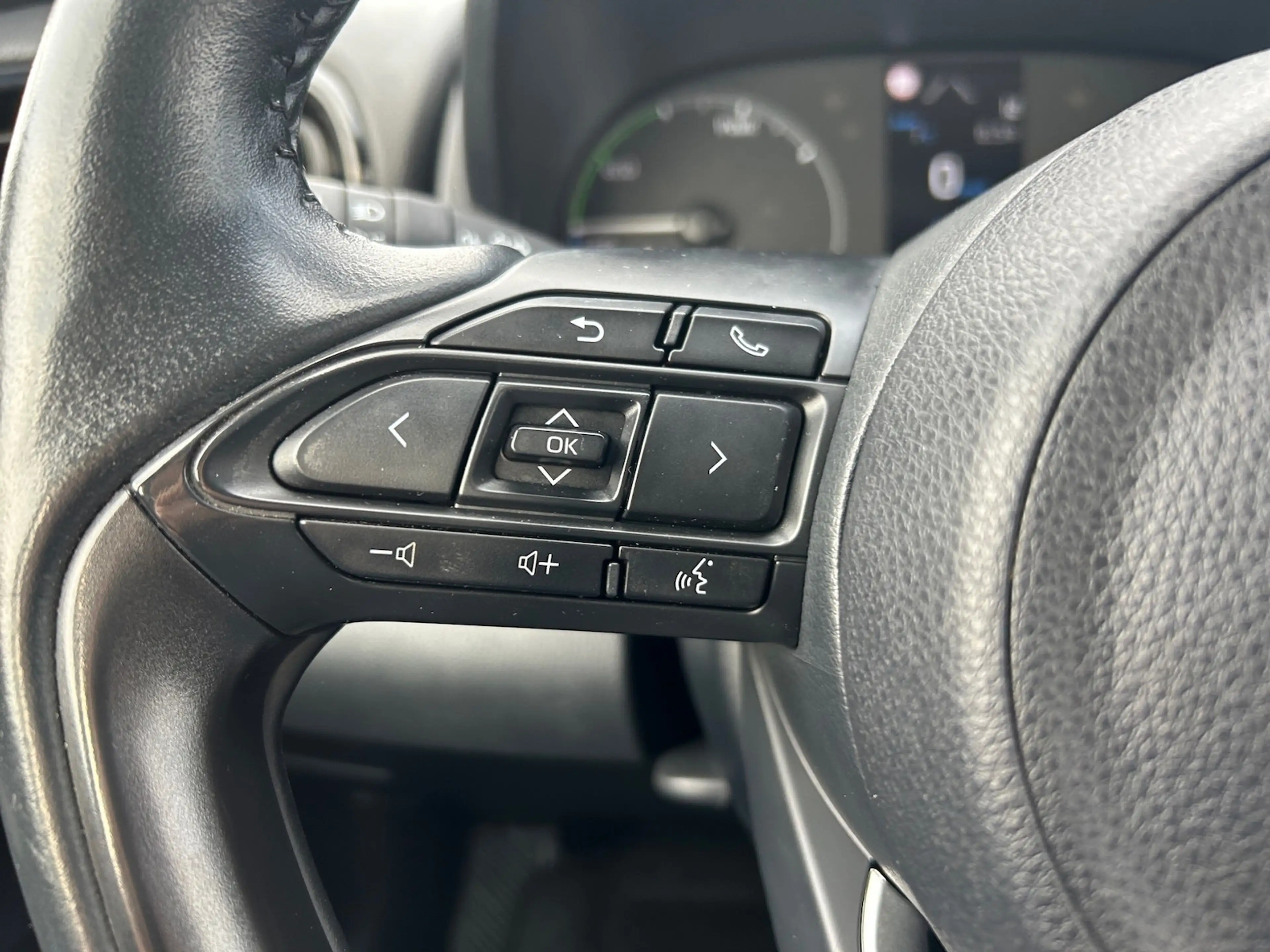 Mazda 2 Pure Automatik *Navi v.App*DAB*SHZ*Tempomat* — photo 15