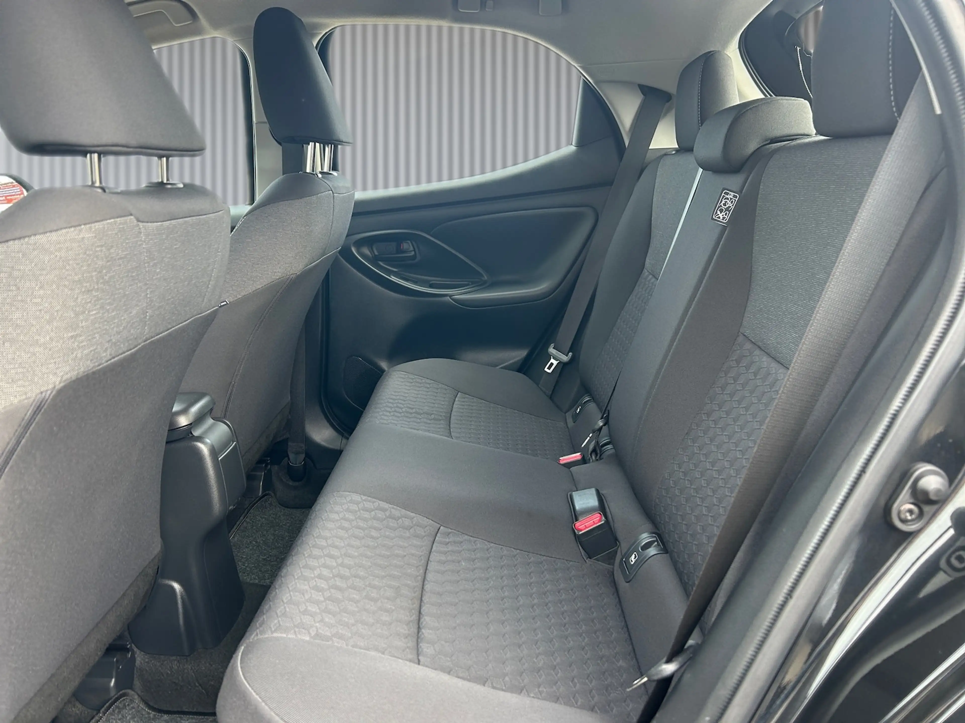 Mazda 2 Pure Automatik *Navi v.App*DAB*SHZ*Tempomat* — photo 10