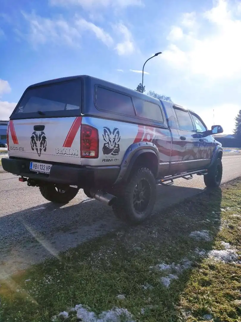 Dodge RAM 2500 Cummins Diesel Mega Cab Silber - 2