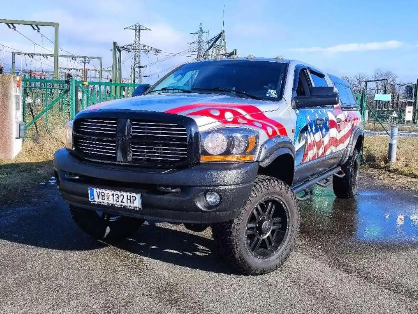 Dodge RAM 2500 Cummins Diesel Mega Cab Silber - 1