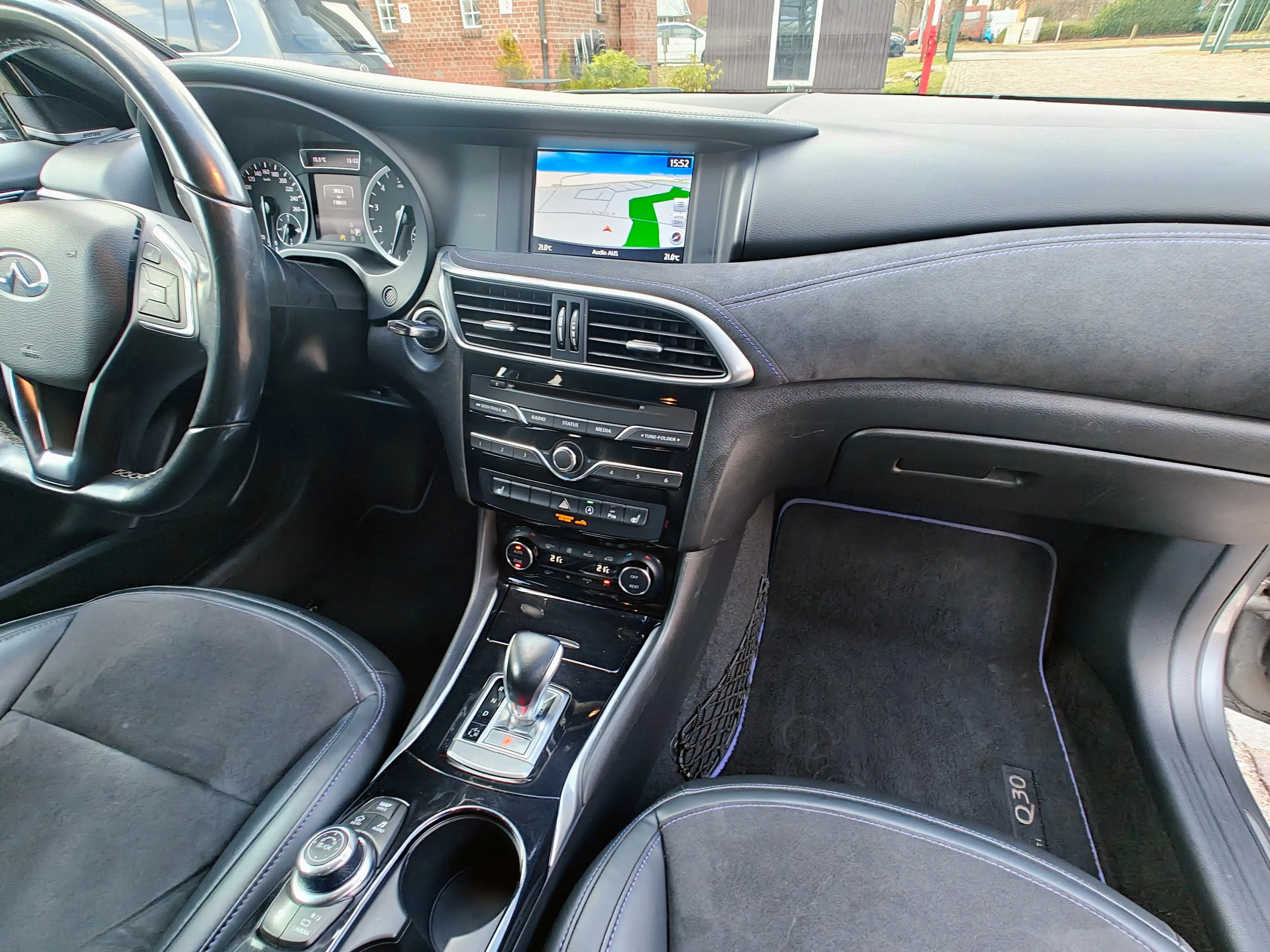 Infiniti Q30 Infiniti Q30 S Automatik Sportpaket Alcantara — photo 14
