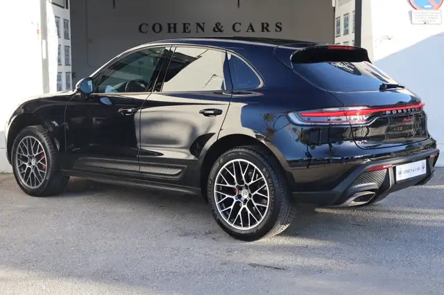 Porsche Macan view 8