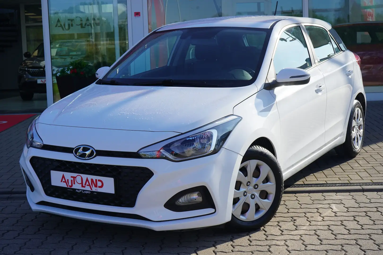 Hyundai i20 1.2 Select Klima Tempomat USB AUX Bluetooth Wit - 2