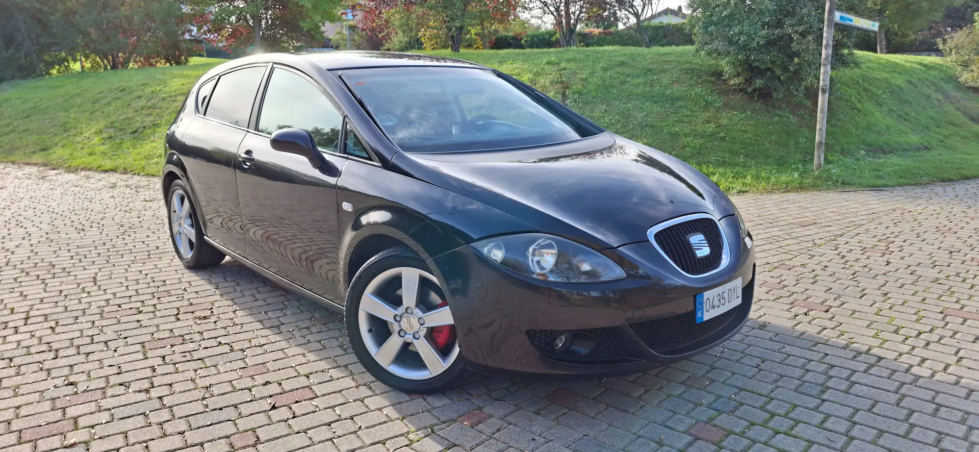 SEAT Leon 2.0TDI Sport Negro - 2