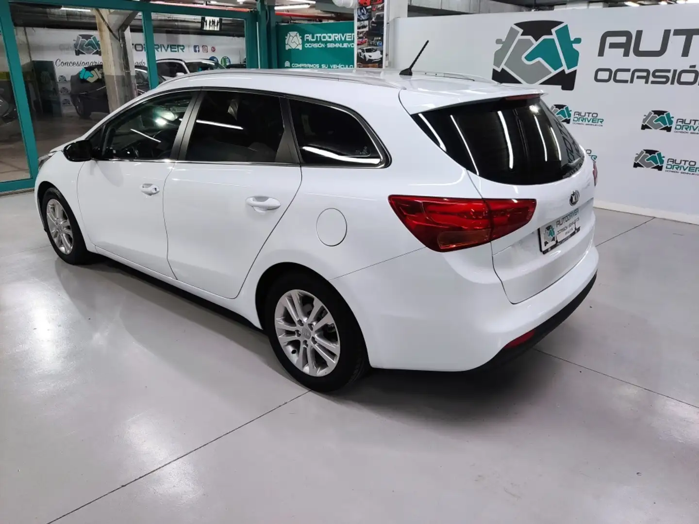 Kia Ceed / cee'd SW 1.6CRDi Drive 128 Bianco - 2