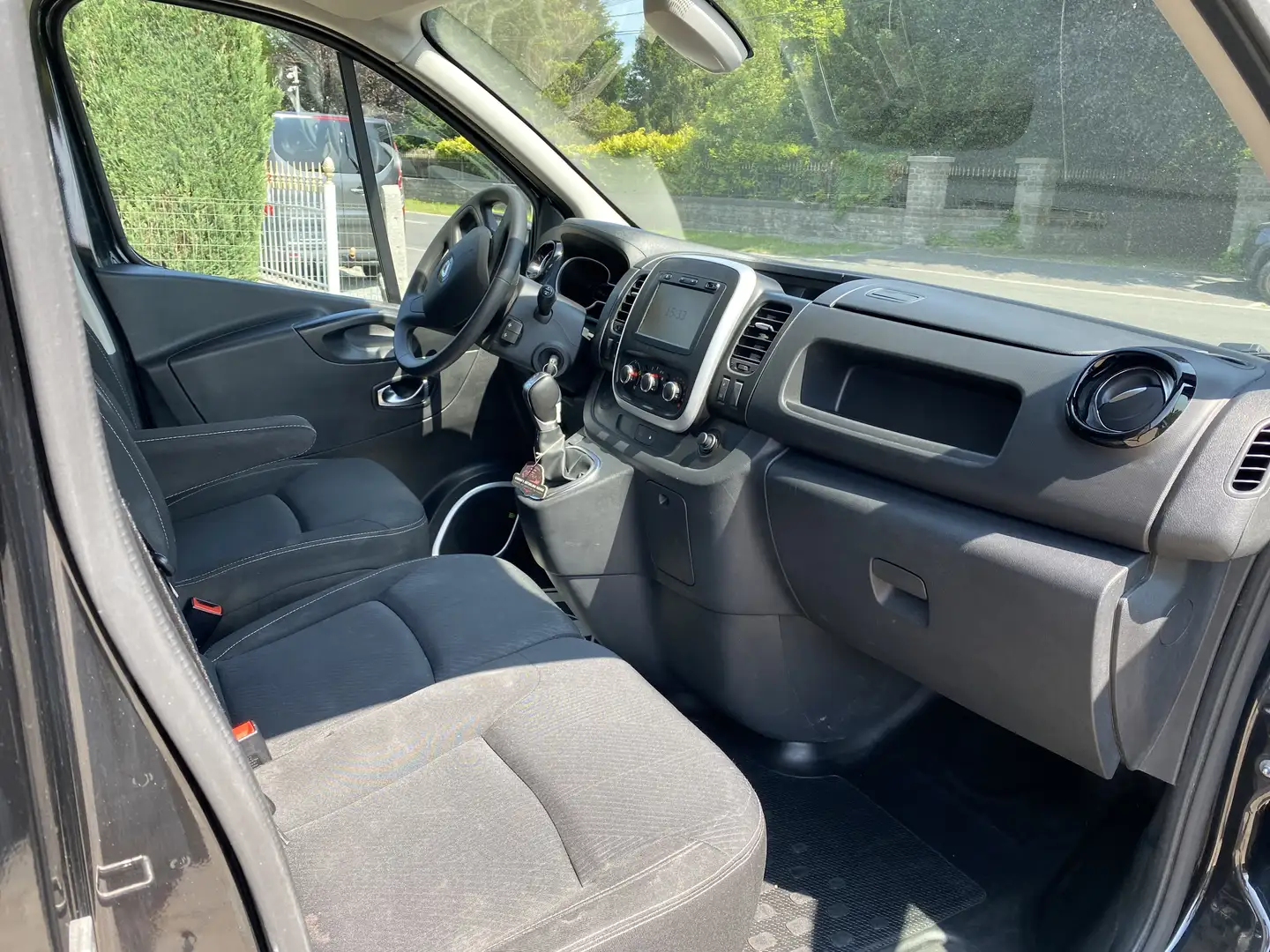 Renault Trafic ENERGY dCi 170 EDC L2H1 3,0t Komfort Noir - 2