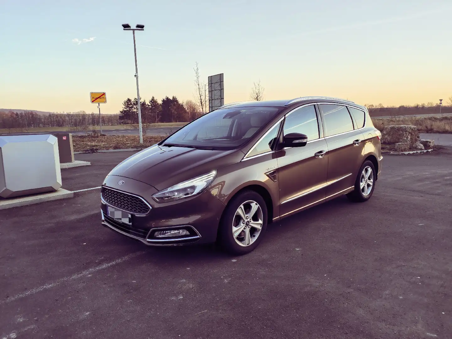 Ford S-Max S-MAX Vignale 2.0 TDCi Bi-Turbo Auto-Start/Stop Au Braun - 1