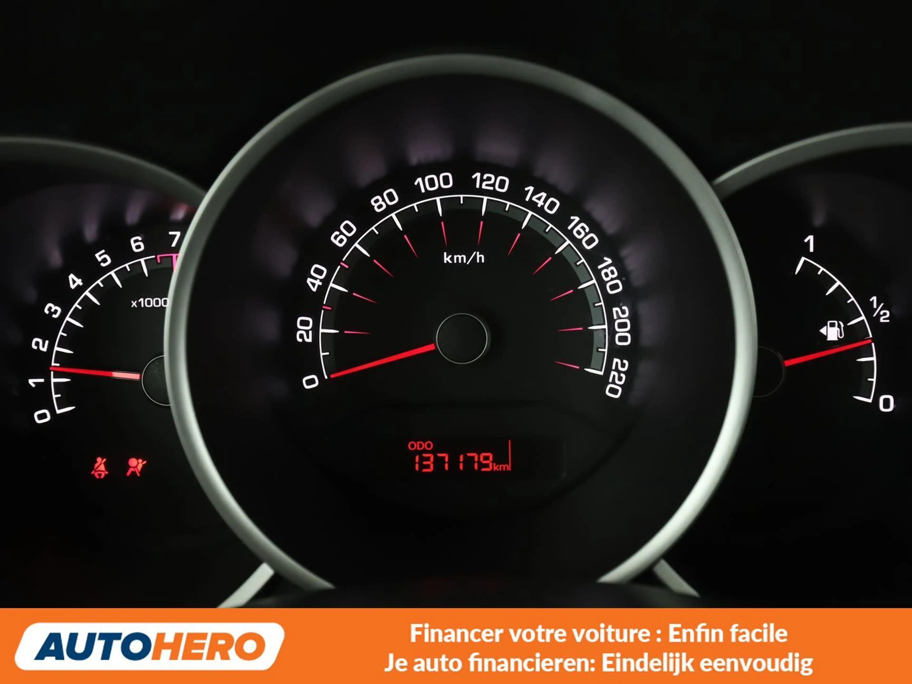Kia Venga 1.6 Gold — photo 6
