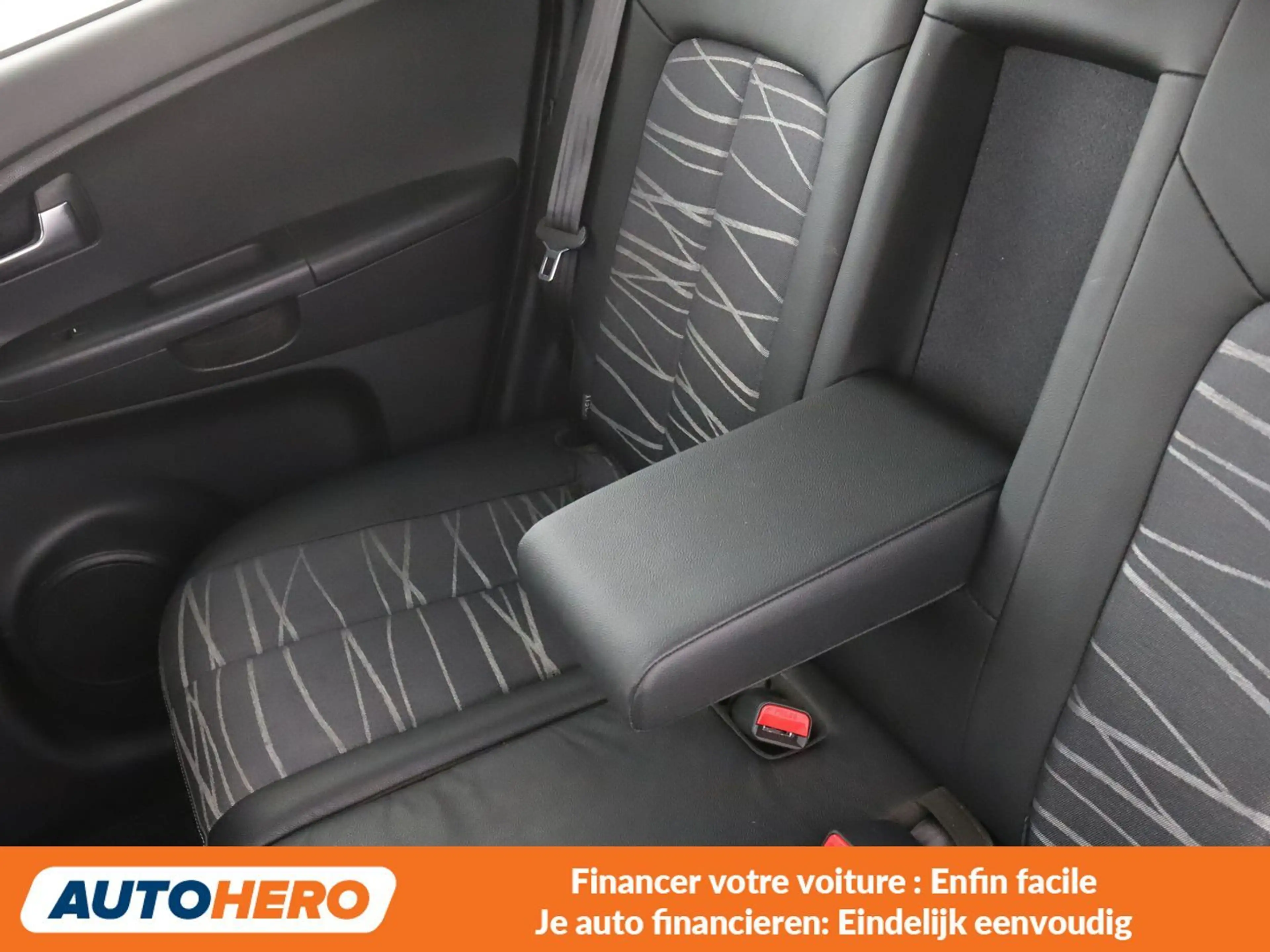 Kia Venga 1.6 Gold — photo 15