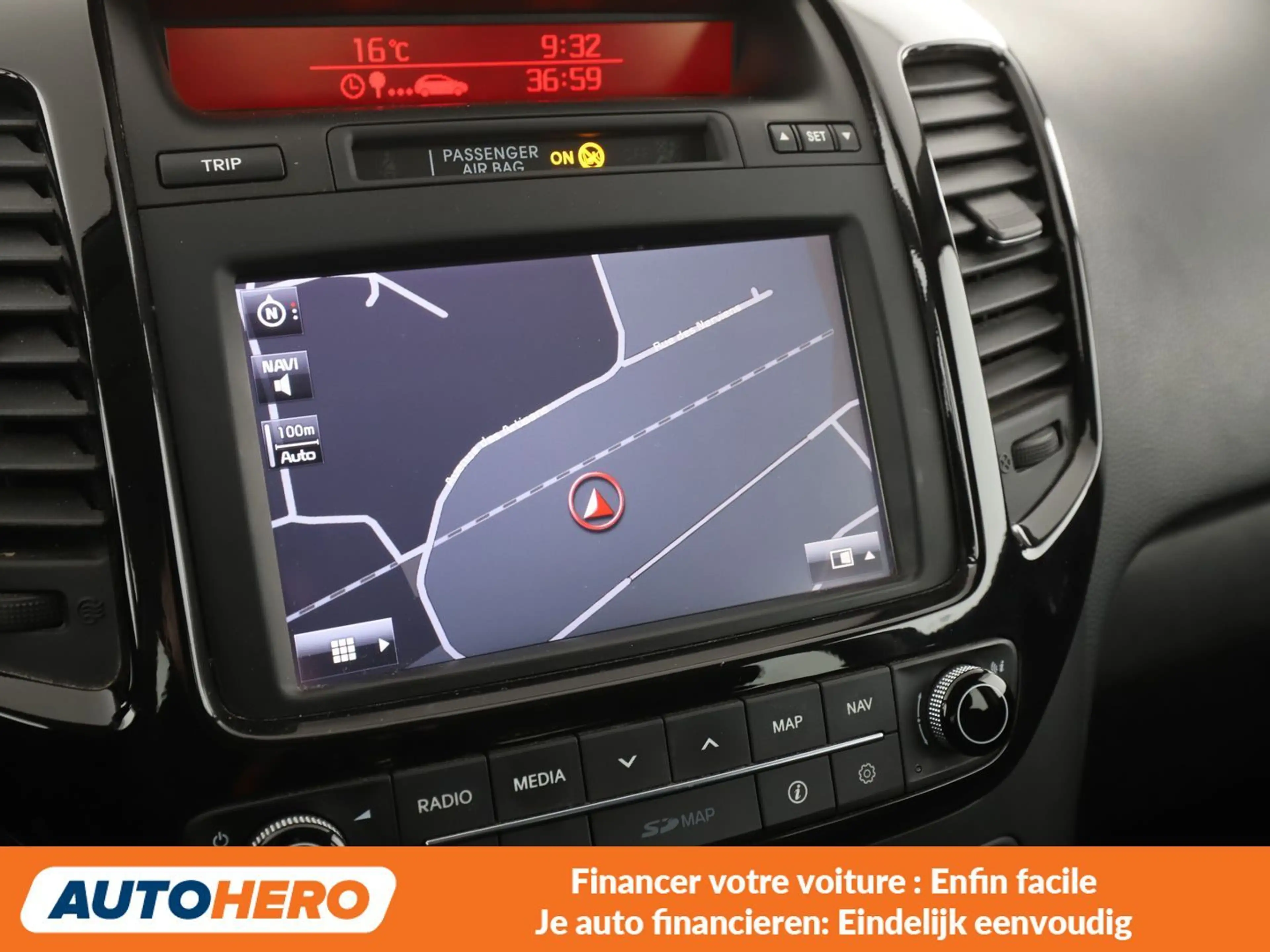 Kia Venga 1.6 Gold — photo 9