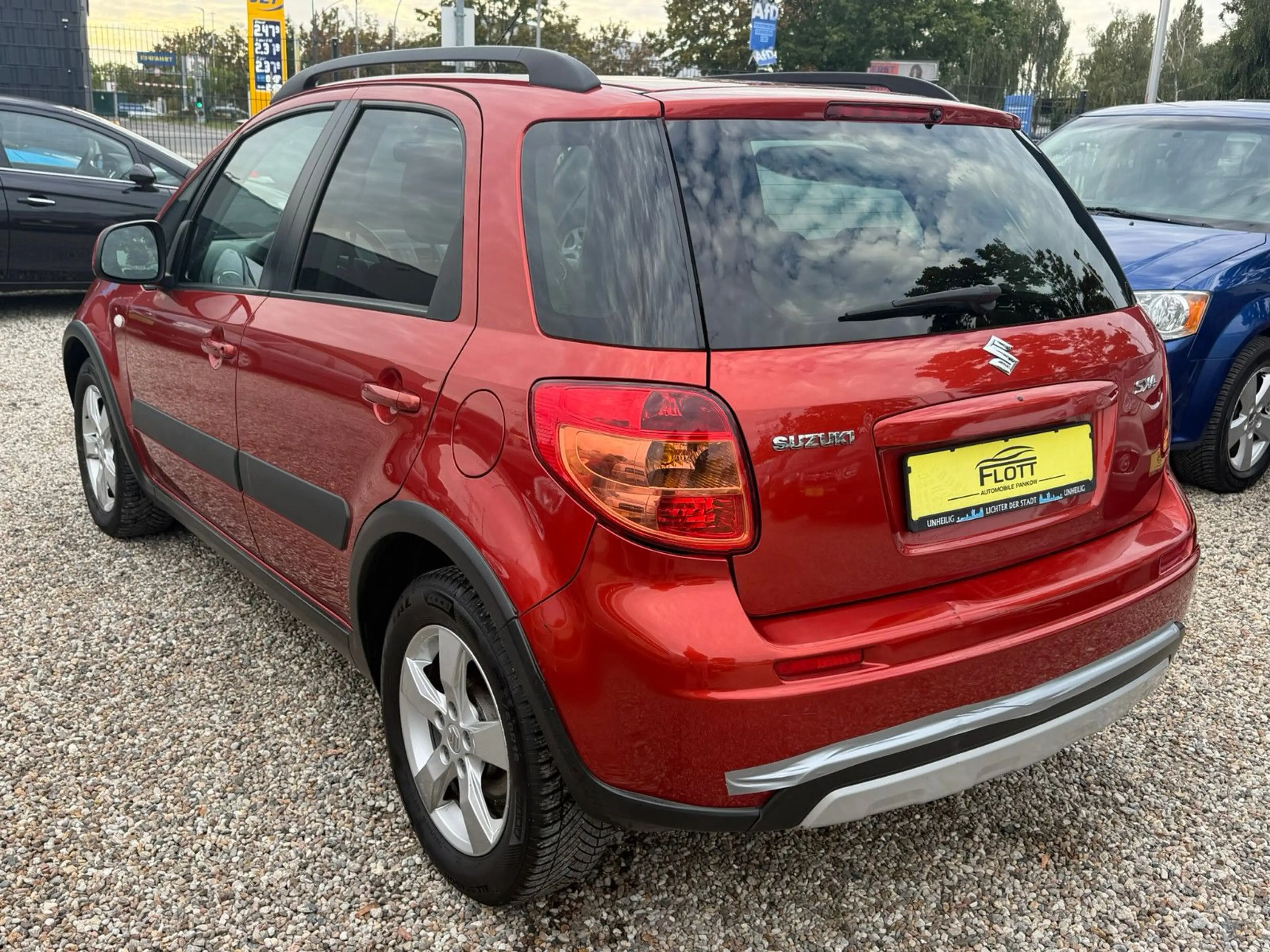 Suzuki SX4 Club *Aut*4x4*SitzH*1HD* TÜV Neu — photo 5