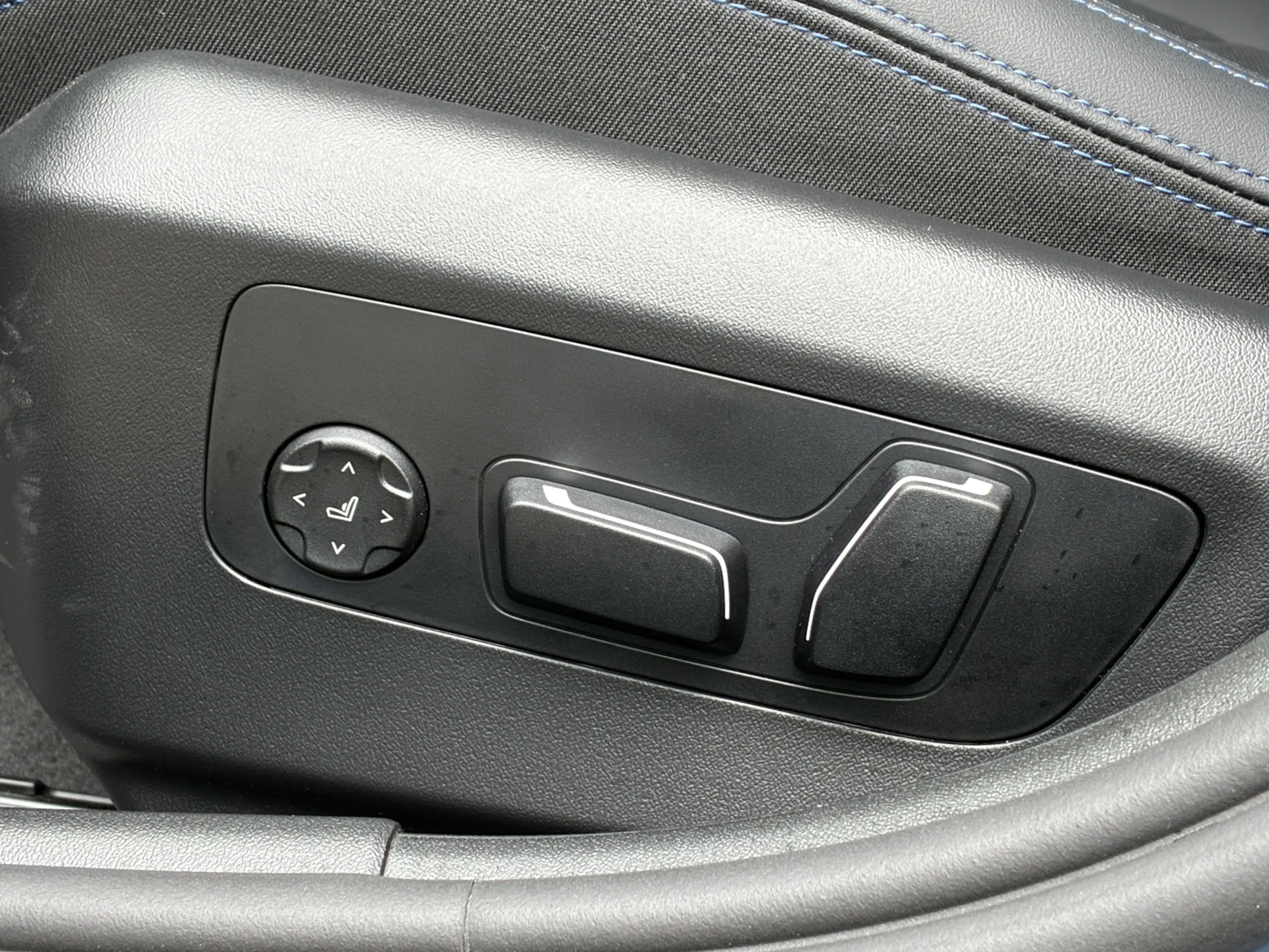 BMW 550 5-serie Touring 550e xDrive | Bowers & Wilkins | 2 — photo 14
