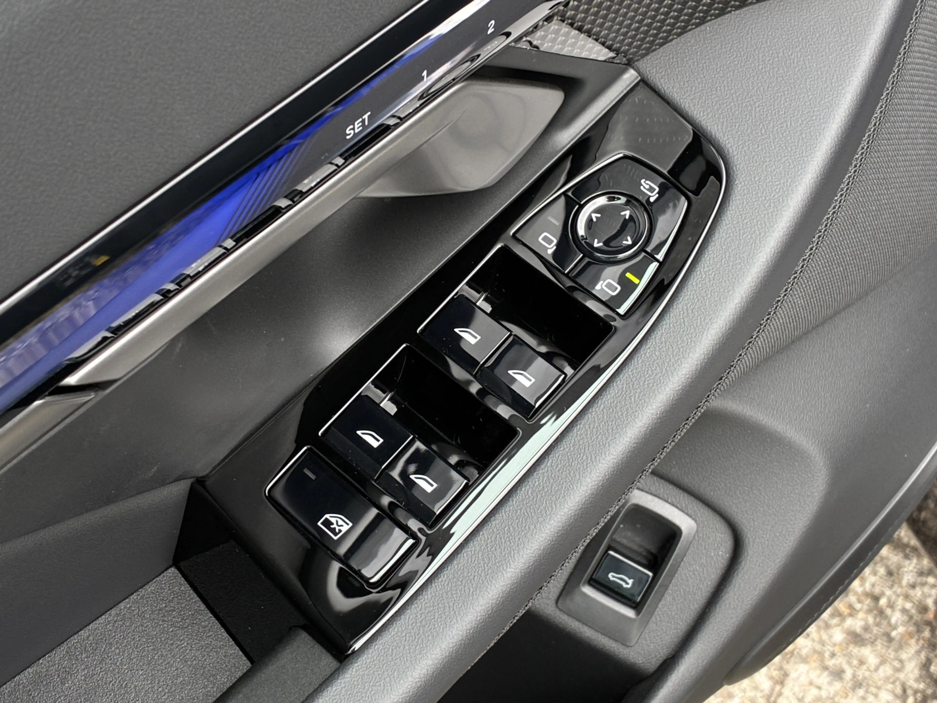 BMW 550 5-serie Touring 550e xDrive | Bowers & Wilkins | 2 — photo 15