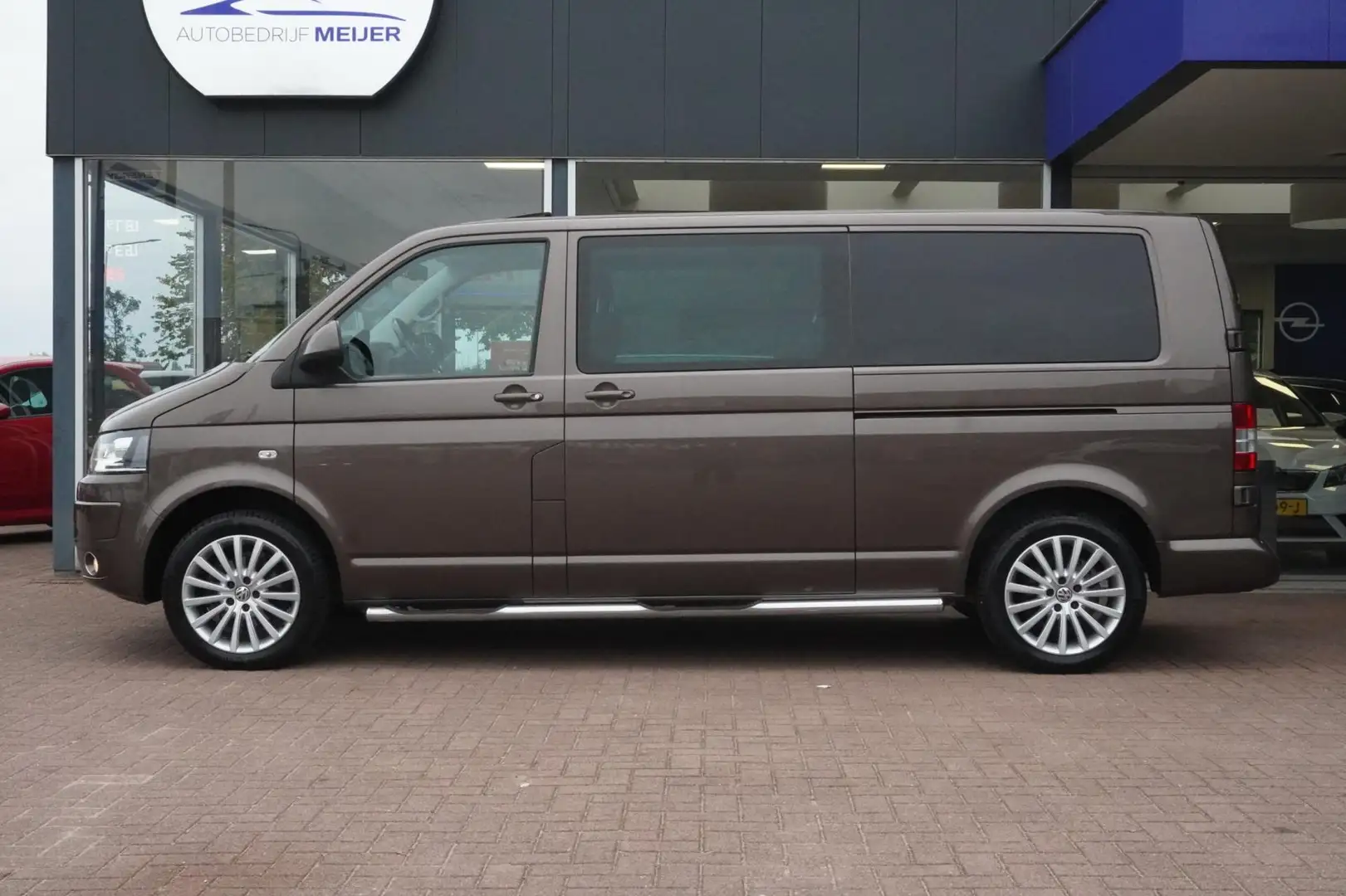 Volkswagen Transporter 2.0 TDI L2H1 DC Highline | Automaat | Dubbele cabi Brun - 2