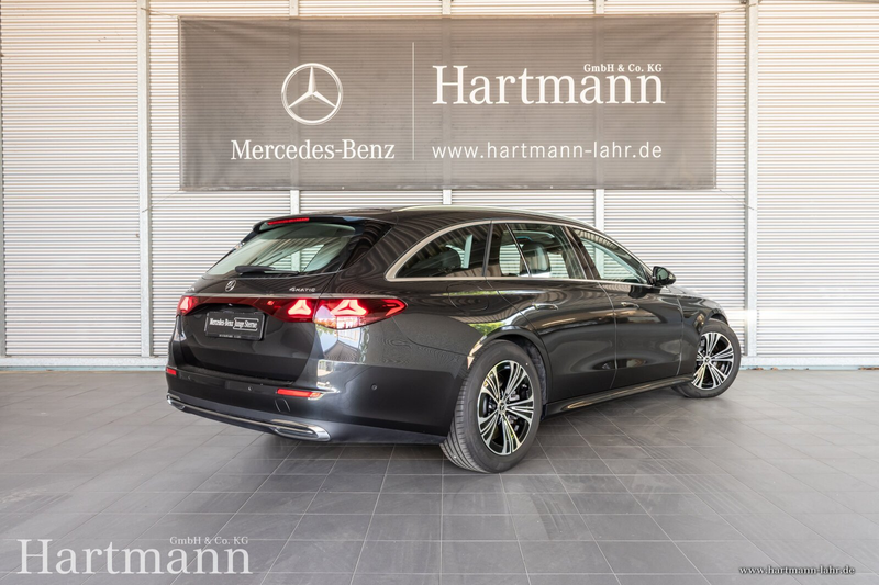 Mercedes-Benz E 450 E 450 T 4M Avantgarde AHK Fahrassistenz Digital — photo 2