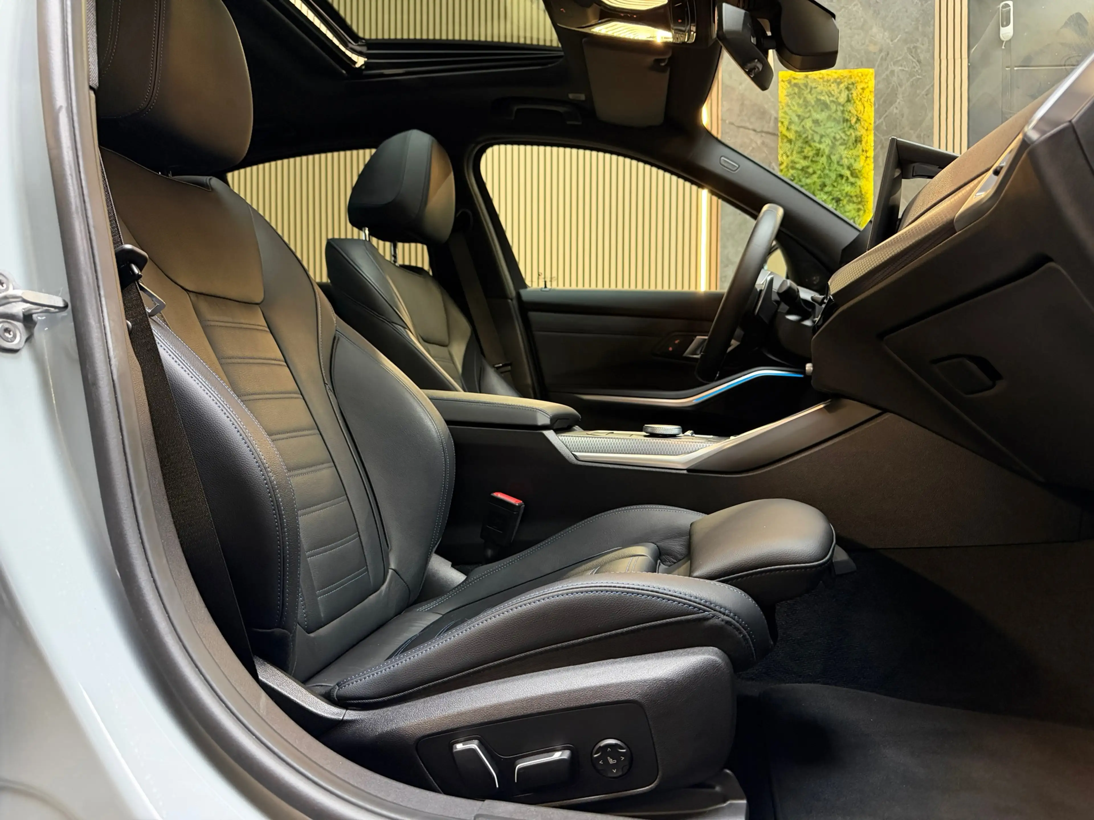 BMW 330 3-serie 330e High Executive|M-SPORT|DAK|H&K|HuD|ME — photo 9