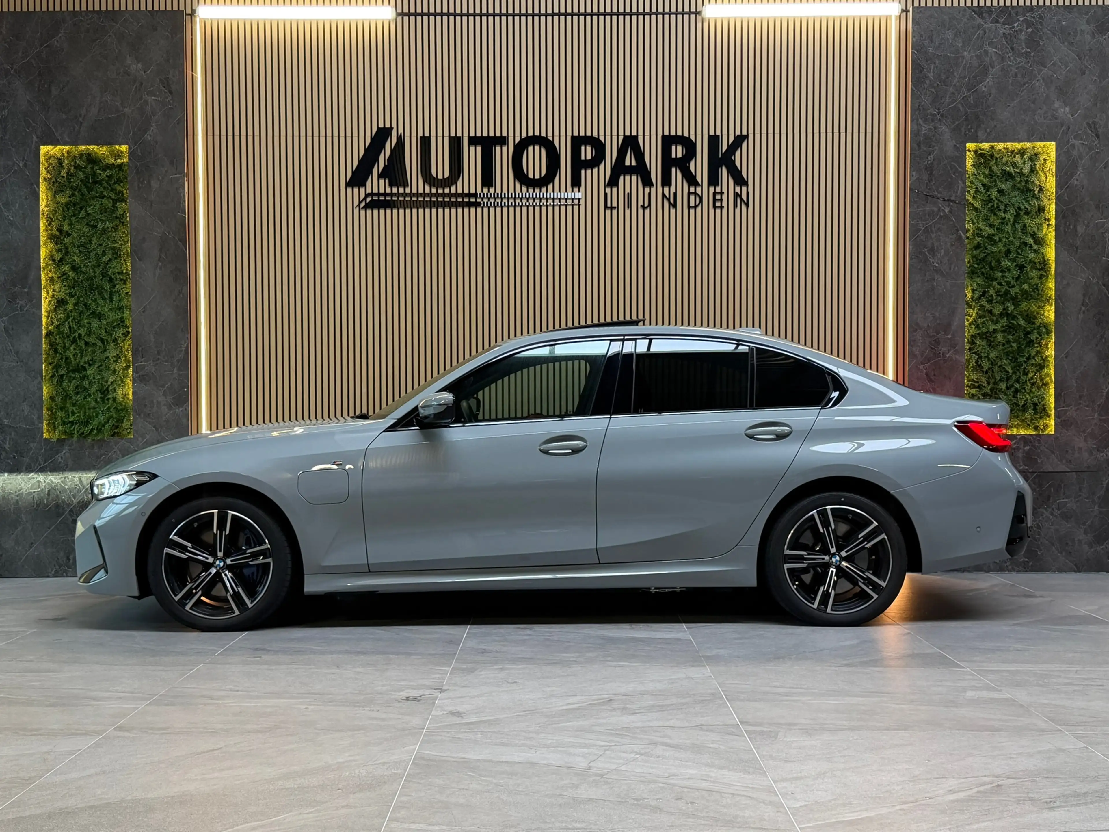 BMW 330 3-serie 330e High Executive|M-SPORT|DAK|H&K|HuD|ME — photo 2