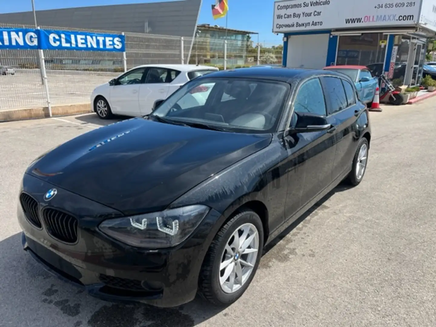 BMW 118 116iA Urban Negro - 1