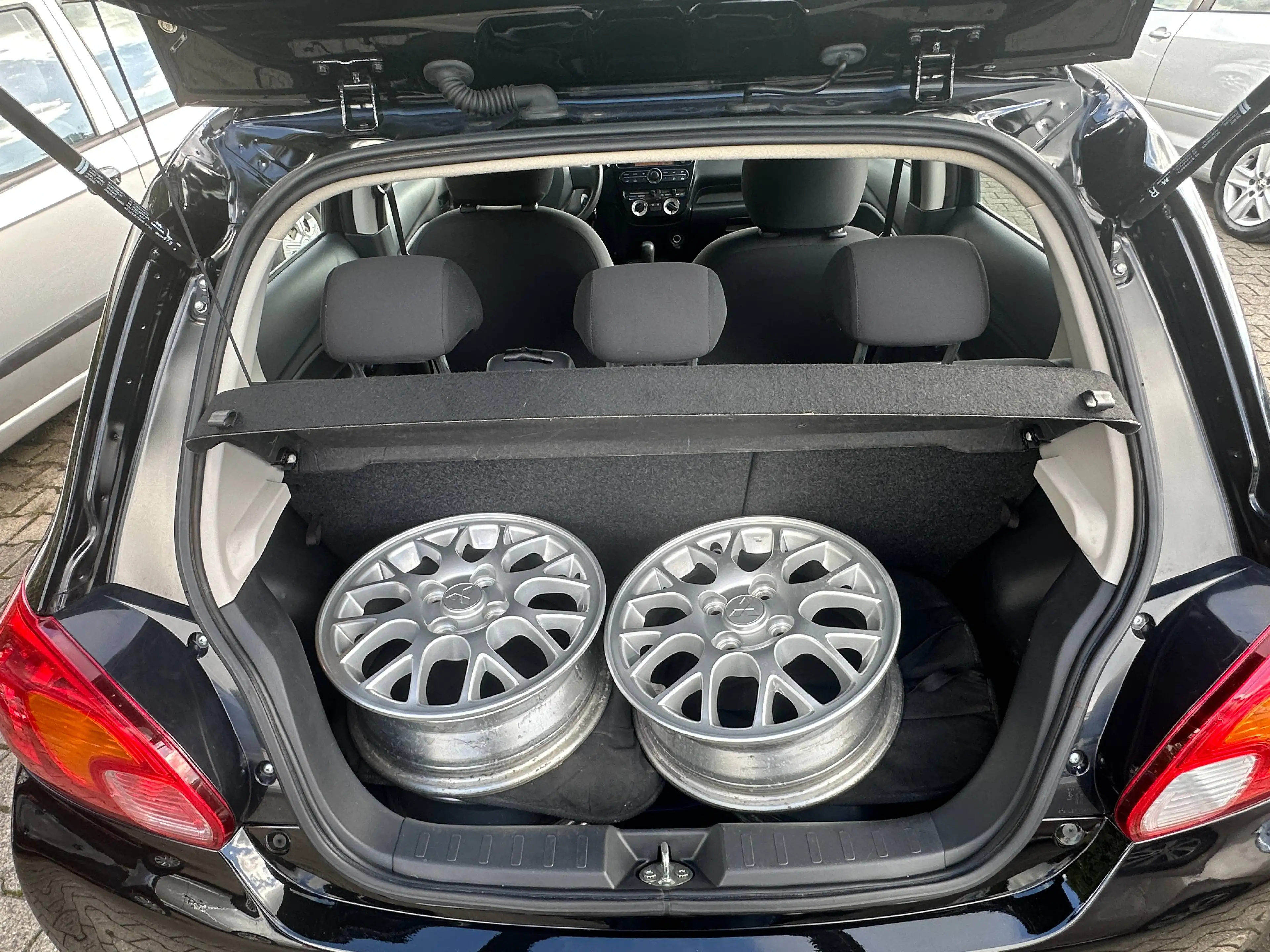 Mitsubishi Space Star Plus WENIG KM TÜV NEU — photo 10