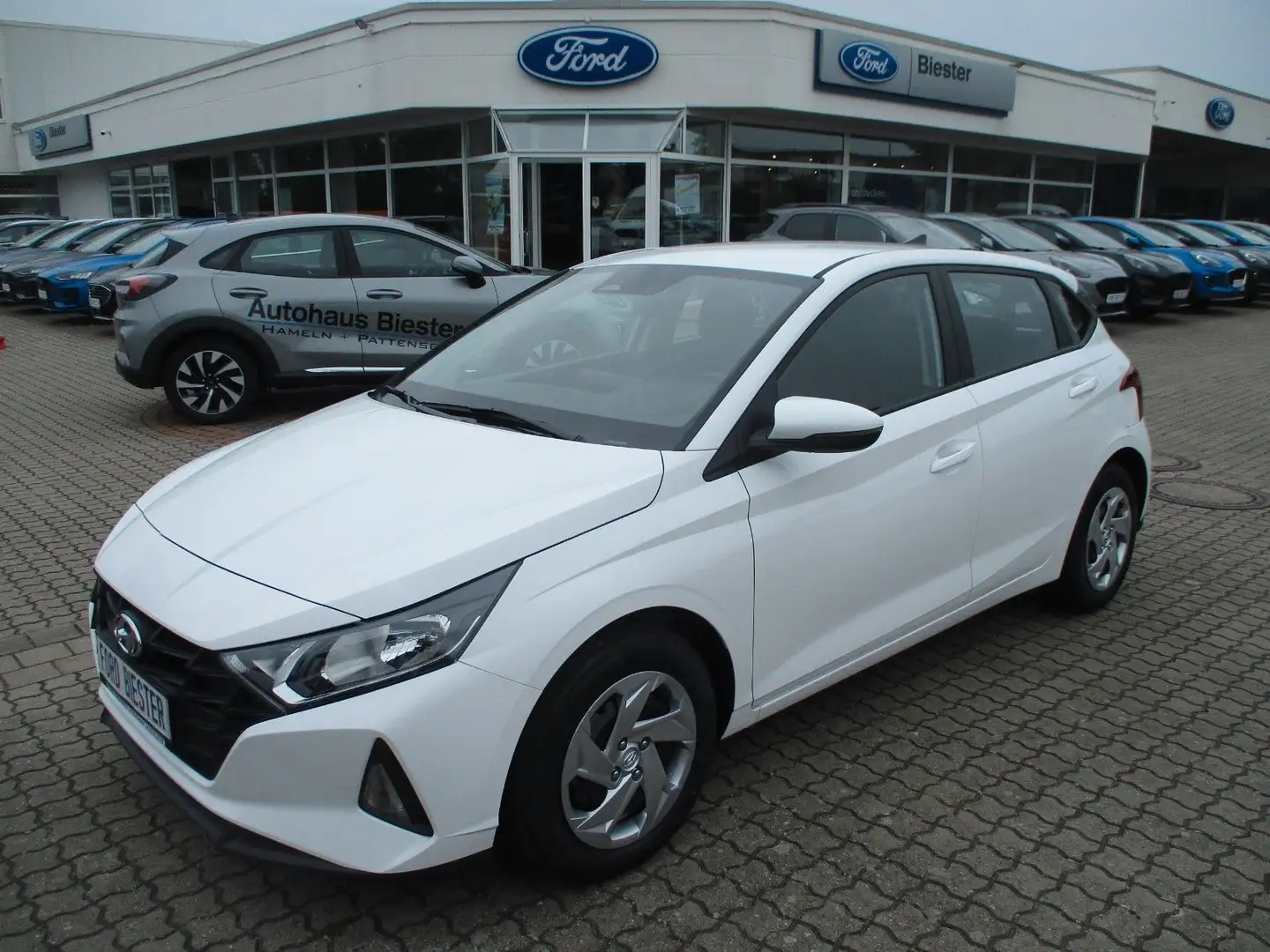 Hyundai i20 PDC + Kamera          PA Blanco - 2