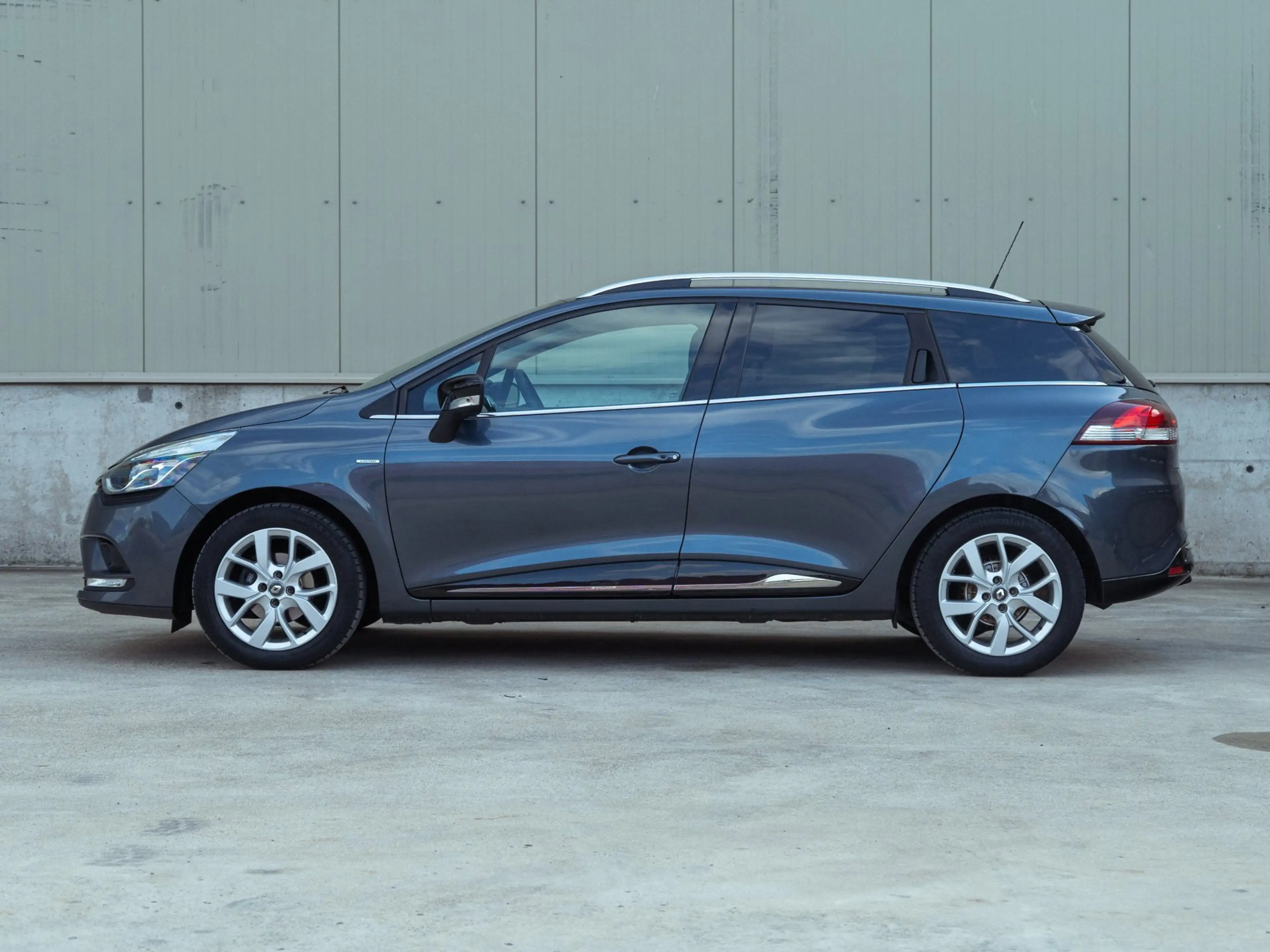 Renault Clio Estate 0.9 TCe Limited 90 pk (2018) | Navi | Keyle — photo 11