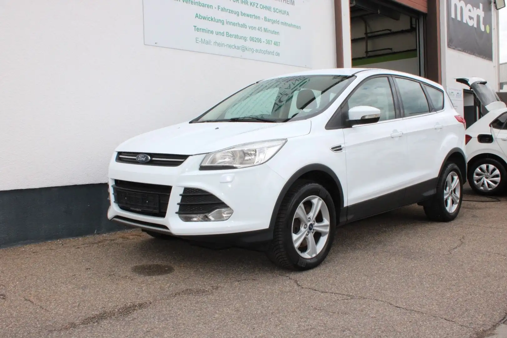 Ford Kuga 2.0 TDCI Sync Edition Autom. Weiß - 1