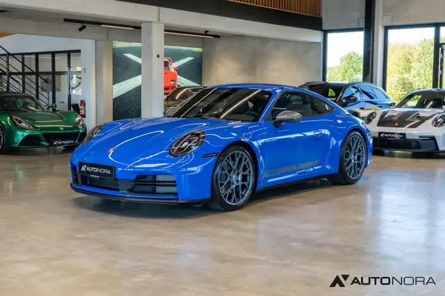 Porsche 992 911 (992.2) Carrera T PTS Bose Schalensitze
