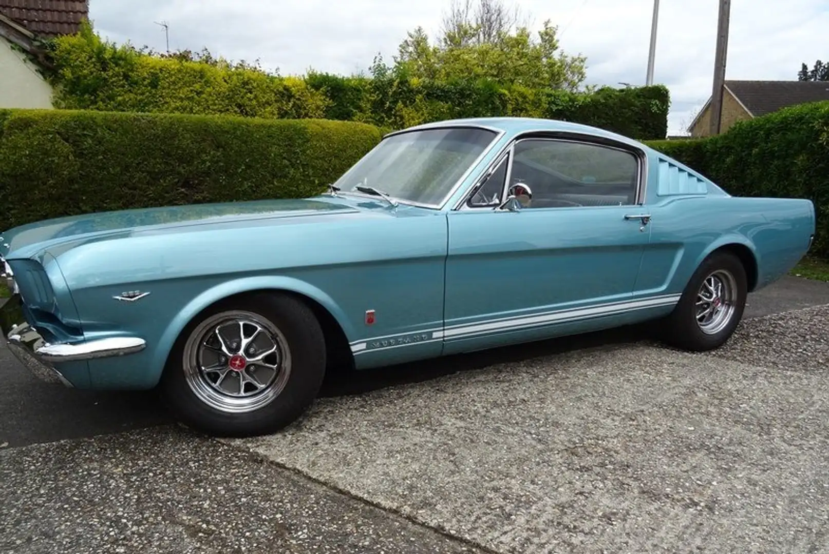 Ford Mustang GT V8 Blau - 1