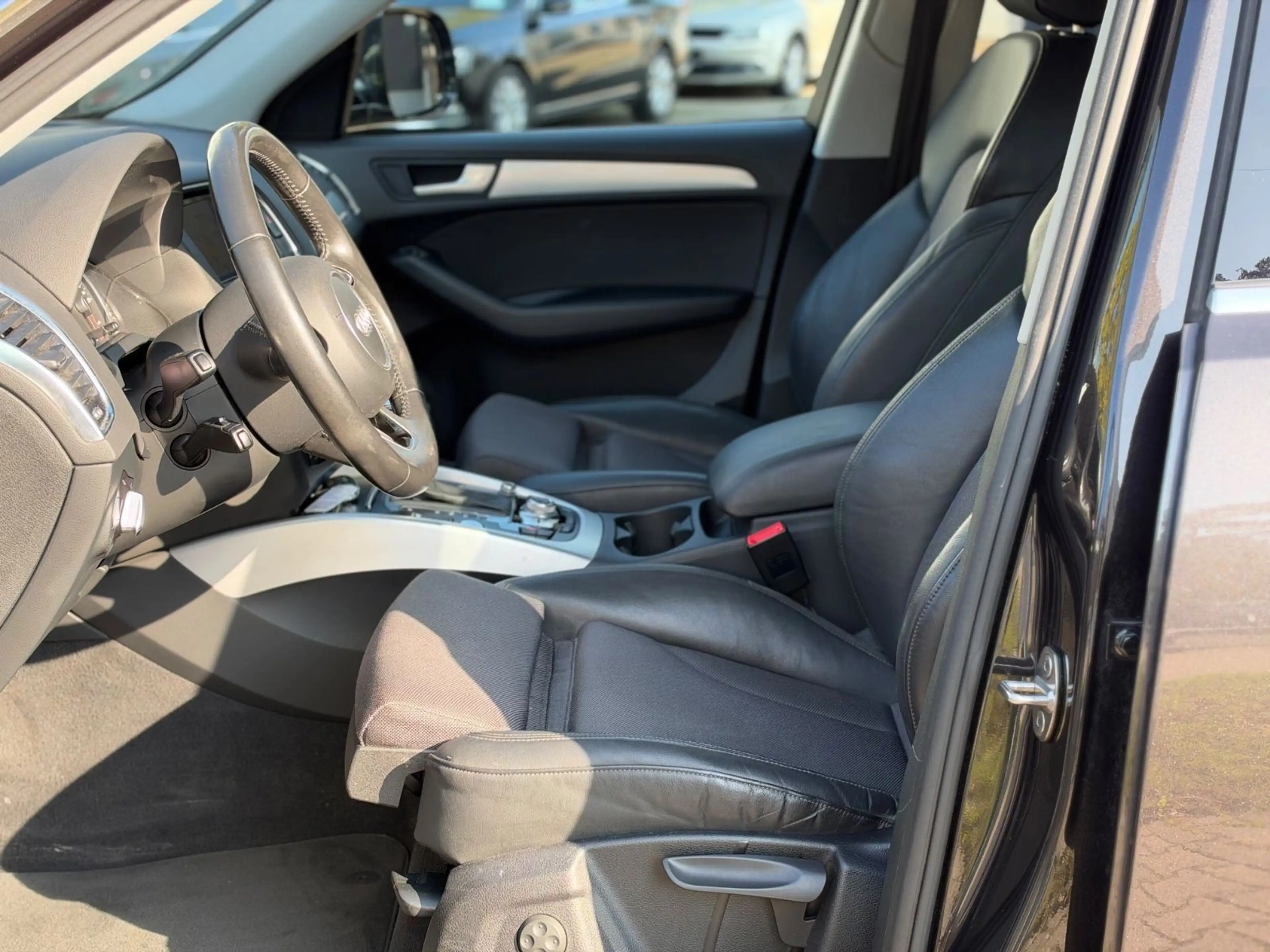 Audi Q5 2.0 TDI 140 kW quattro/ BI-XENON/ LEDER199 — photo 13