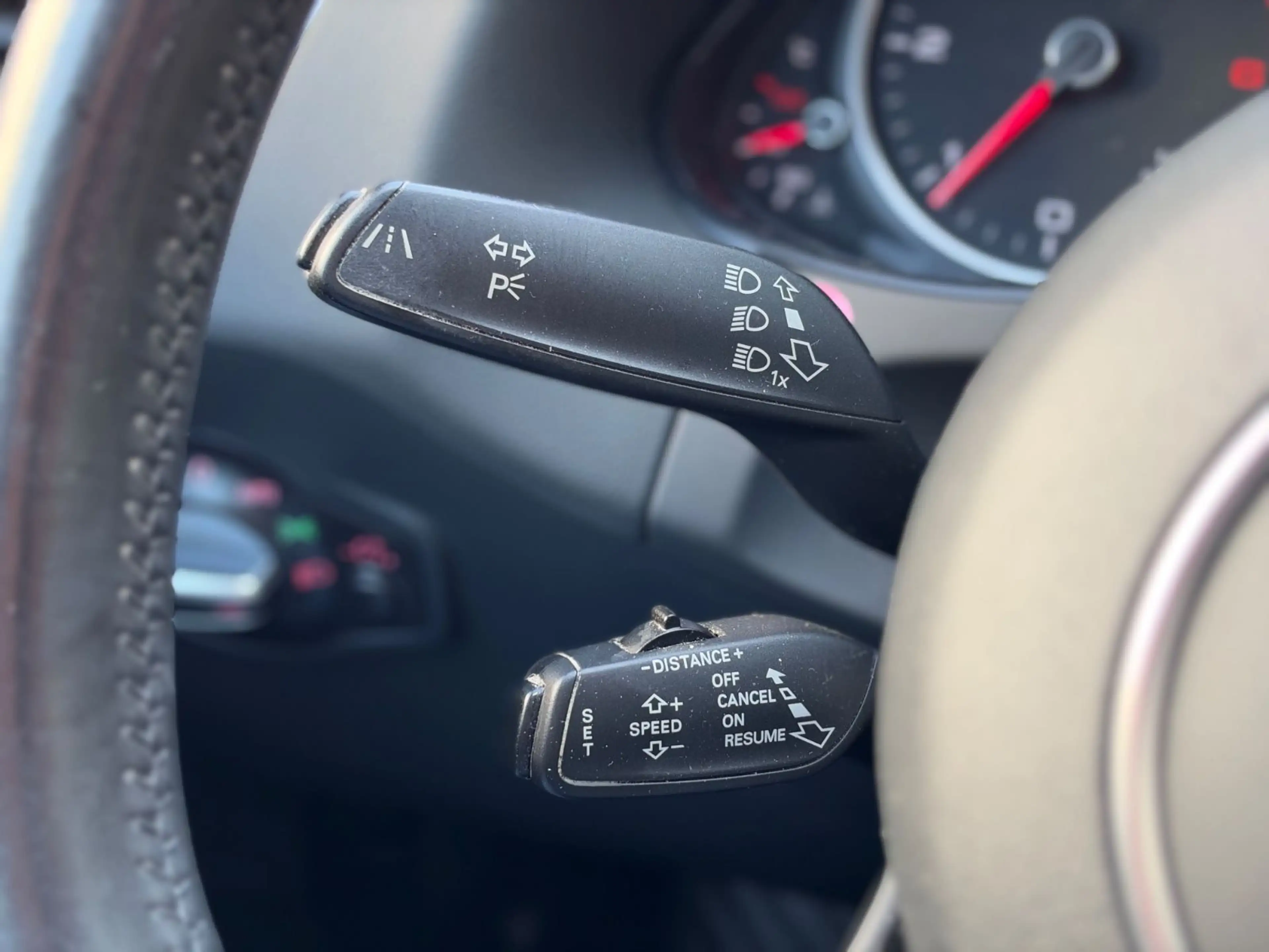 Audi Q5 2.0 TDI 140 kW quattro/ BI-XENON/ LEDER199 — photo 12