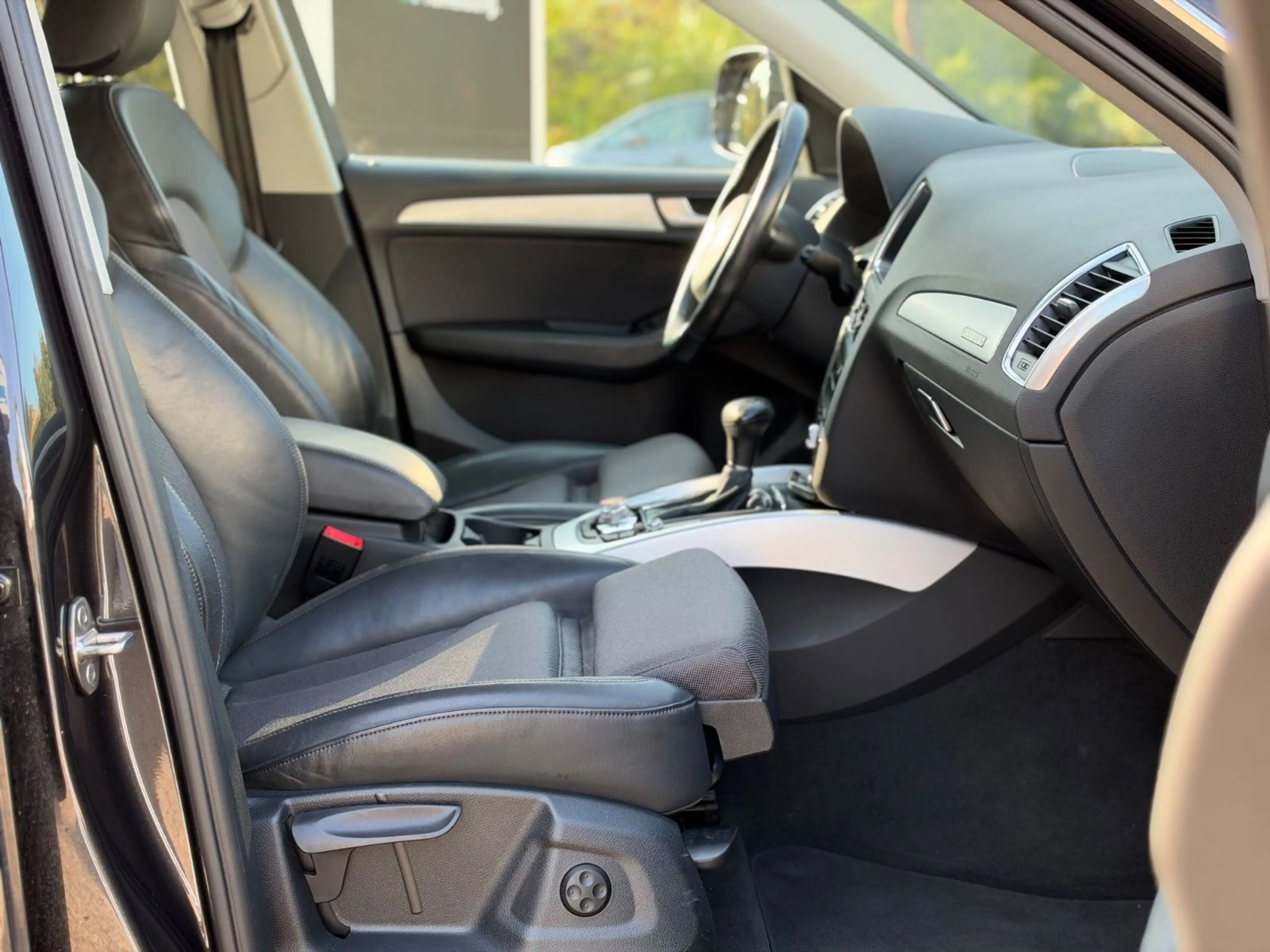 Audi Q5 2.0 TDI 140 kW quattro/ BI-XENON/ LEDER199 — photo 4